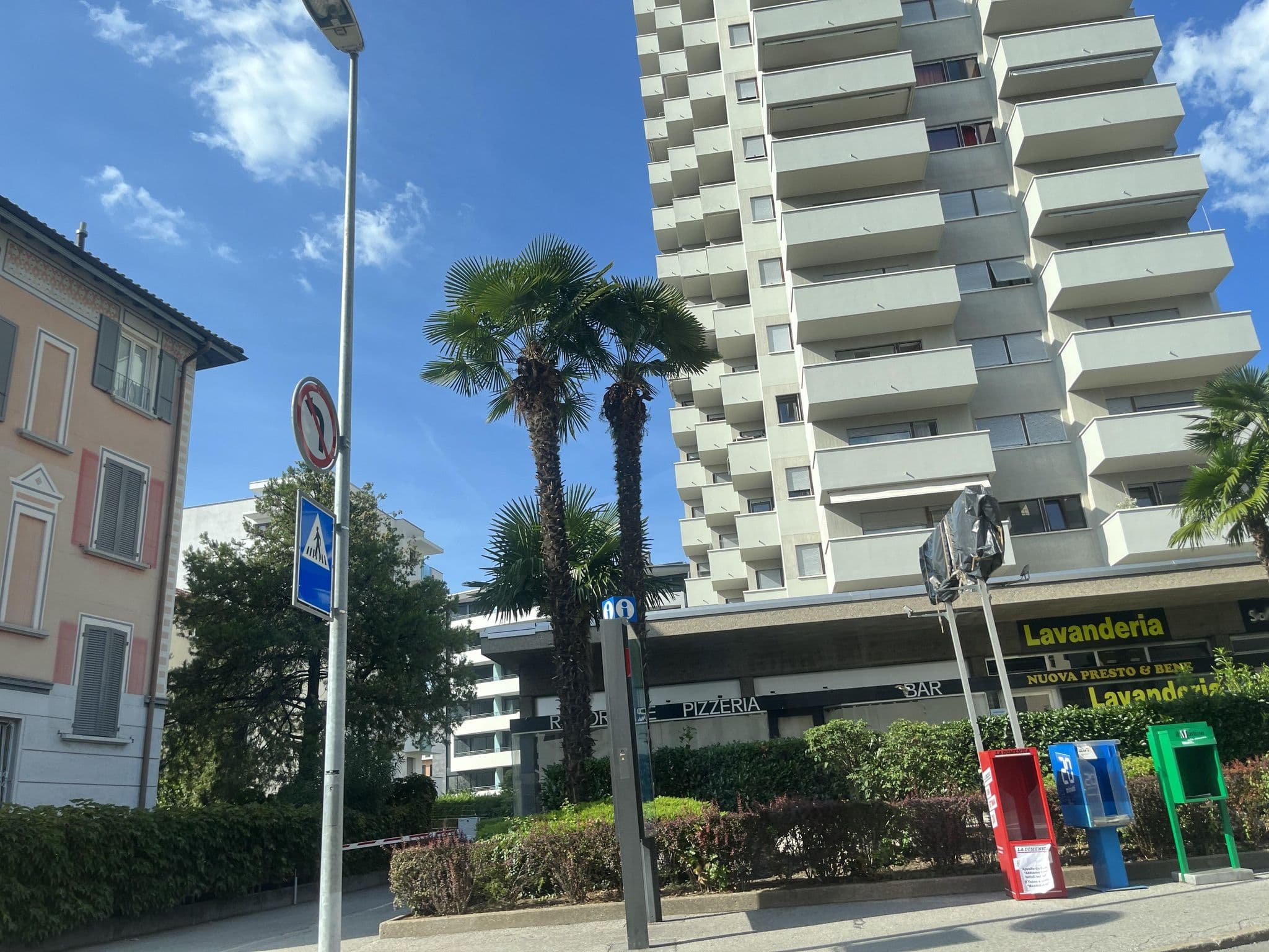 Street view near Pensione La Santa, Lugano — © oeschinen (CC BY-SA · Mapillary)