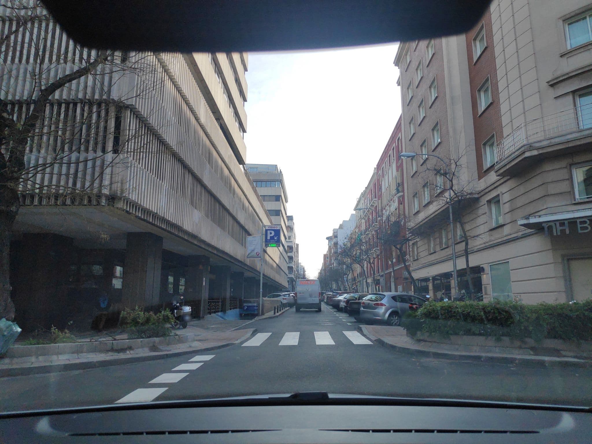 Street view near Hotel NH Madrid Balboa, Castellana — © polkillas (CC BY-SA · Mapillary)