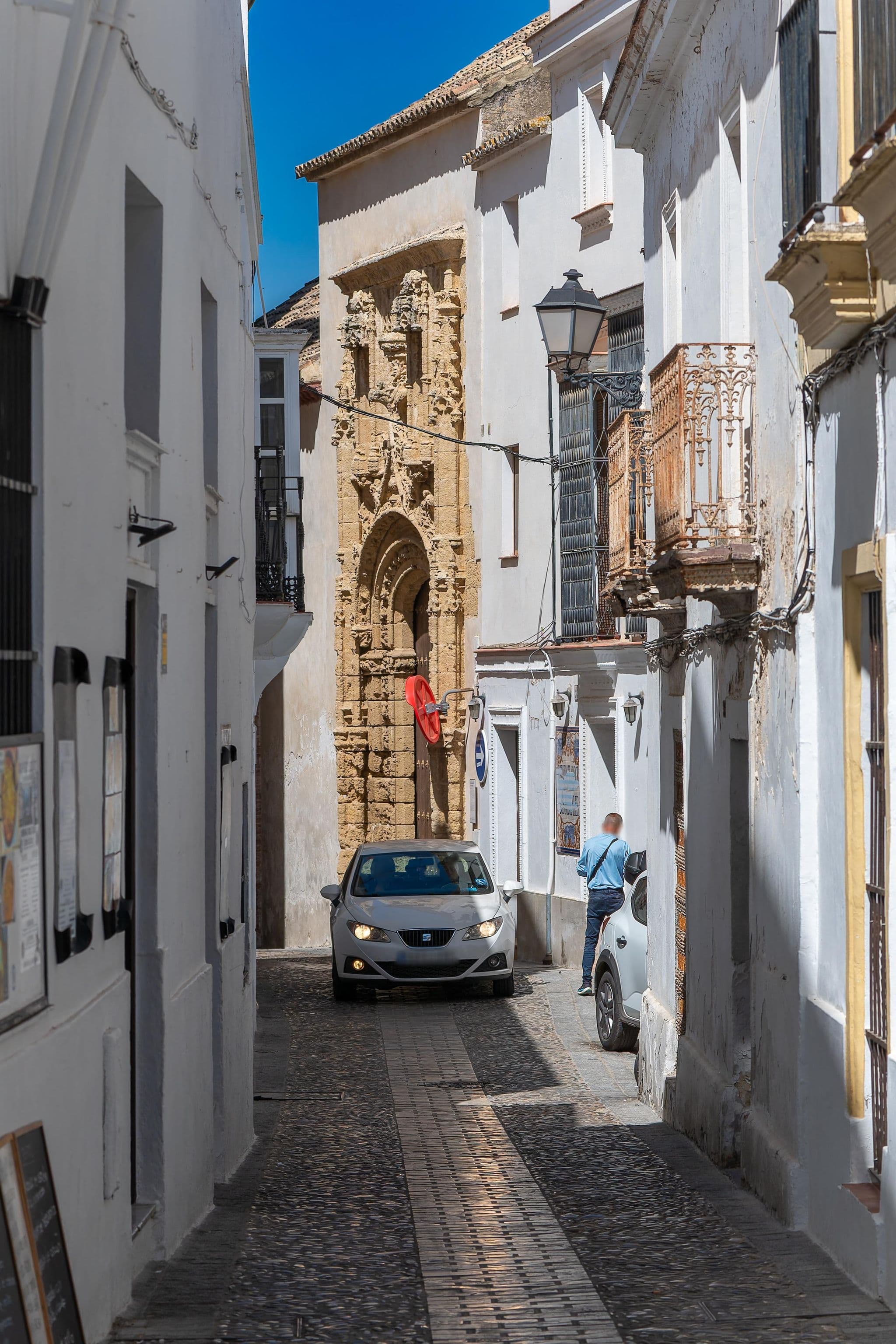 Street view near Hotel Marques de Torresoto by Vivere Stays, Arcos de la Frontera — © algirdasc (CC BY-SA · Mapillary)