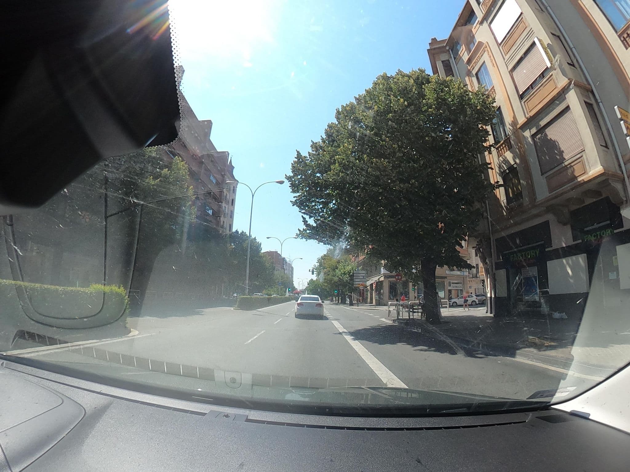 Street view near Pensión Leyre, Segundo Ensanche — © vst (CC BY-SA · Mapillary)