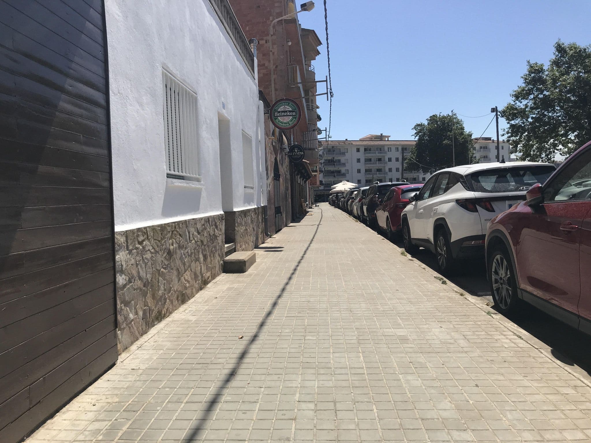 Street view near Hostal Miranda, Blanes — © miguel_andrade (CC BY-SA · Mapillary)