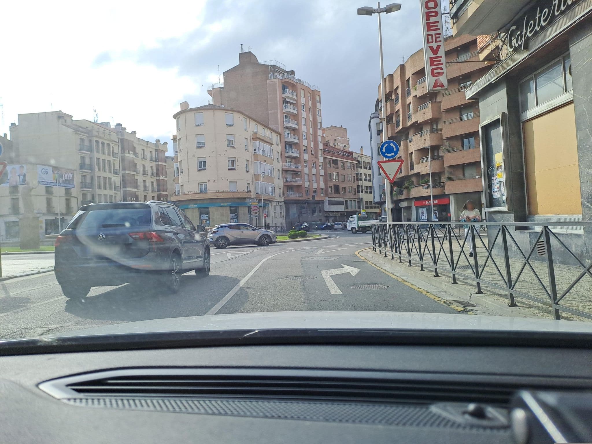Street view near Hotel calahorra centro, Calahorra — © normanm (CC BY-SA · Mapillary)