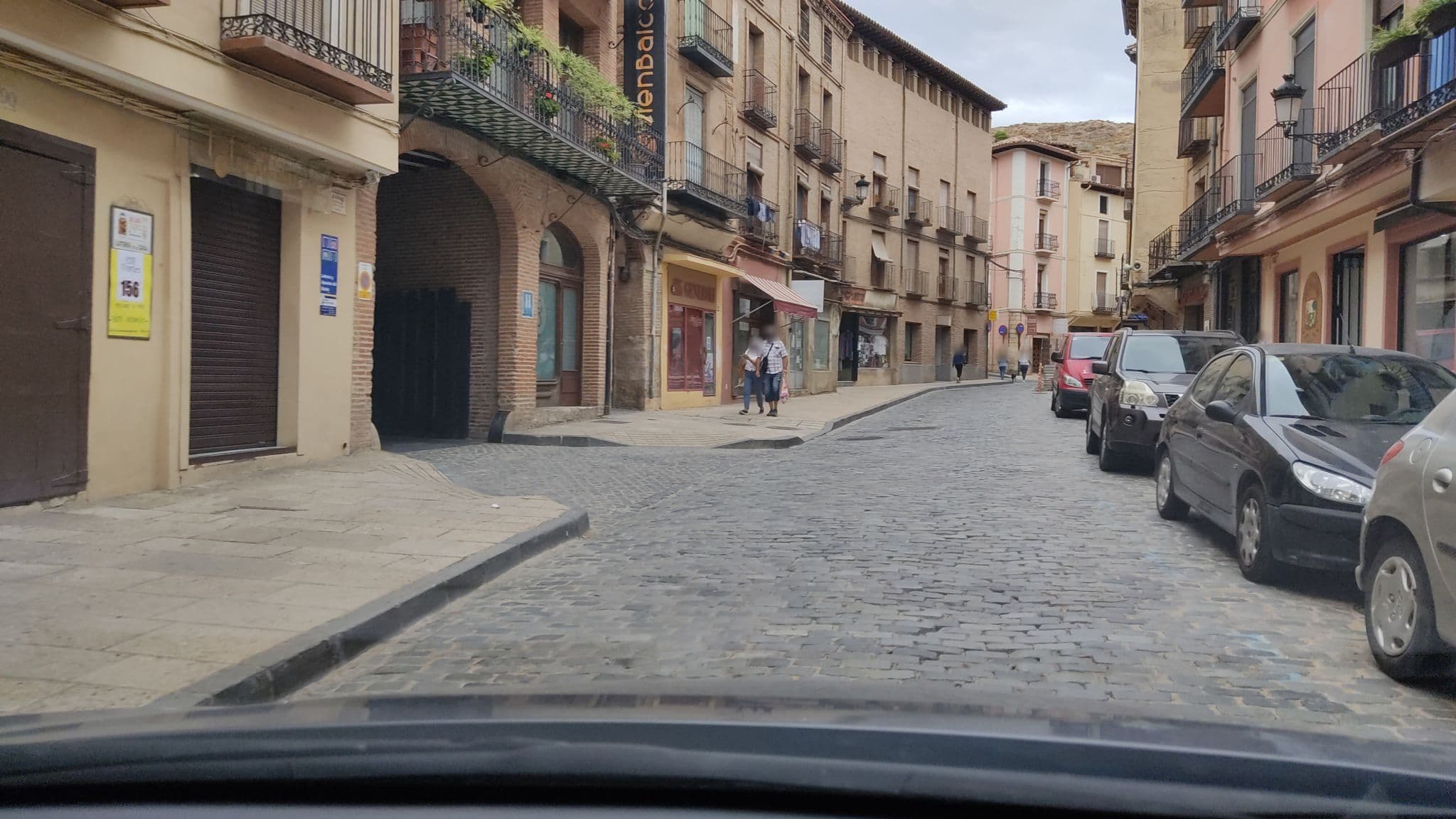 Street view near Hotel Cienbalcones, Daroca — © elpezbartolo (CC BY-SA · Mapillary)