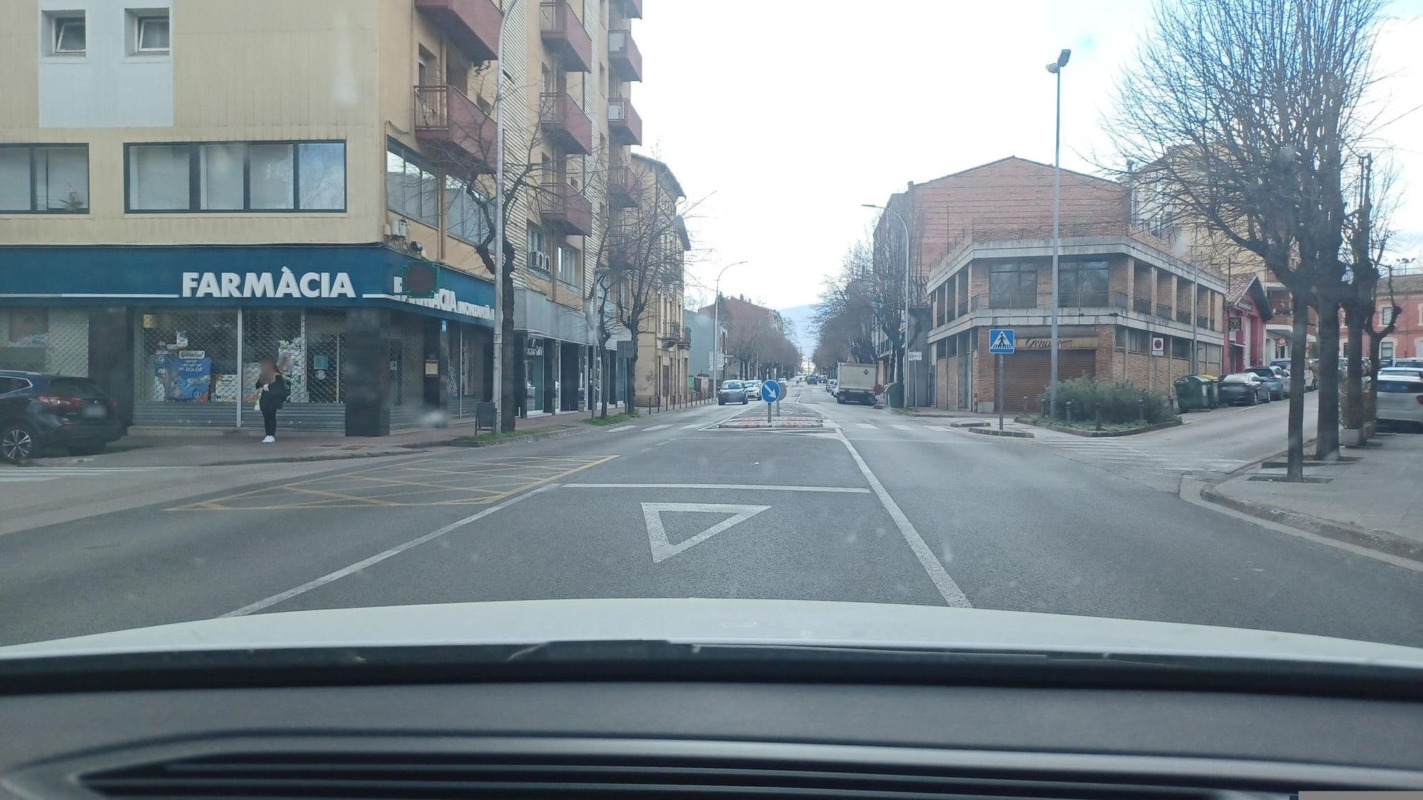 Street view near Hotel Estacio, Olot — © normanm (CC BY-SA · Mapillary)