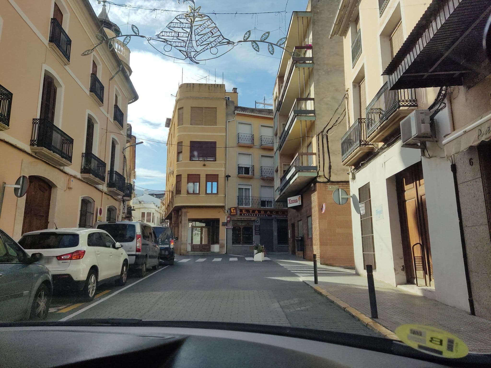 Street view near La Marsellesa, Pego — © paunofu (CC BY-SA · Mapillary)