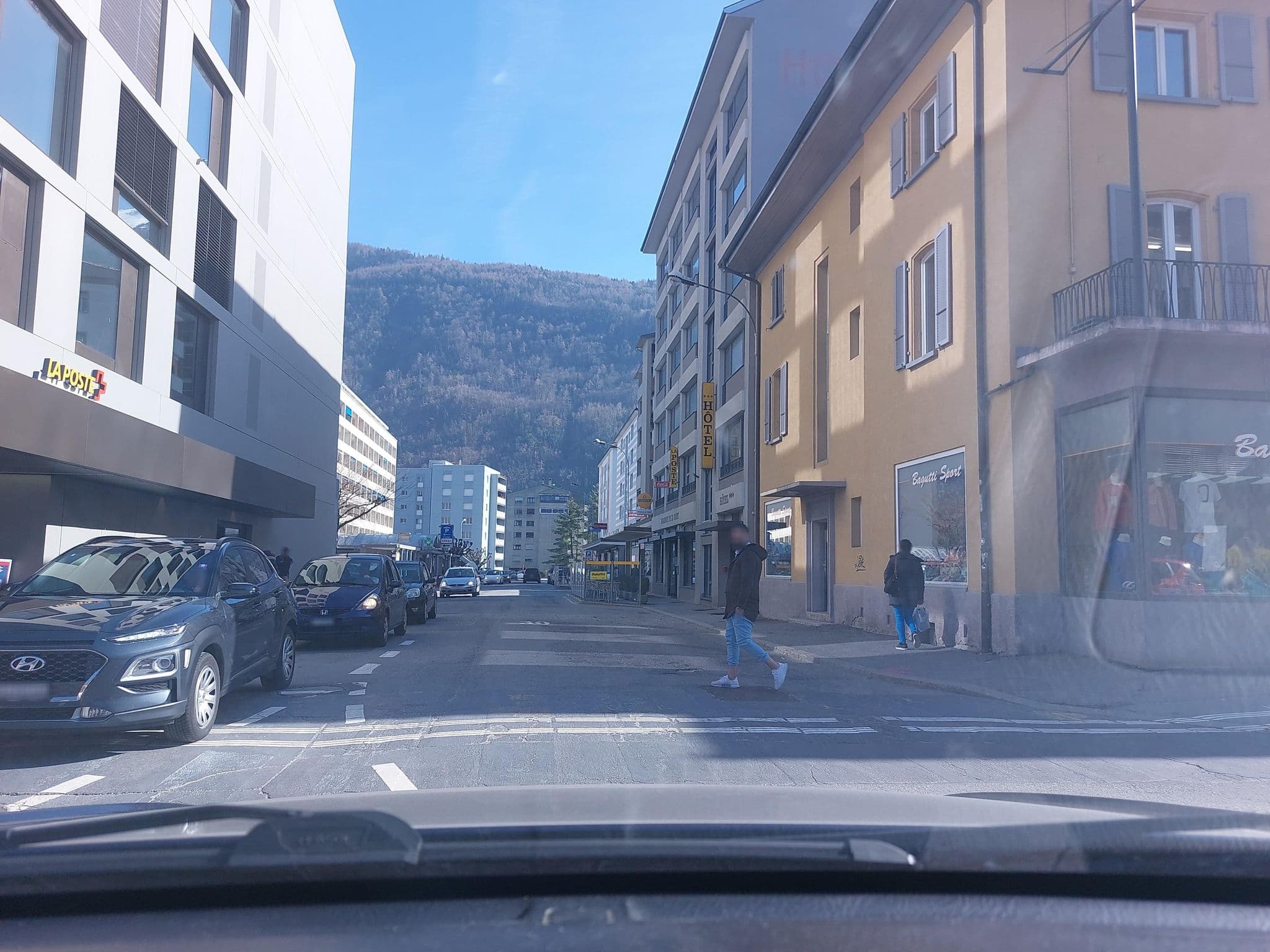 Street view near Hotel de la poste, Martigny-Ville — © Balbenar (CC BY-SA · Mapillary)