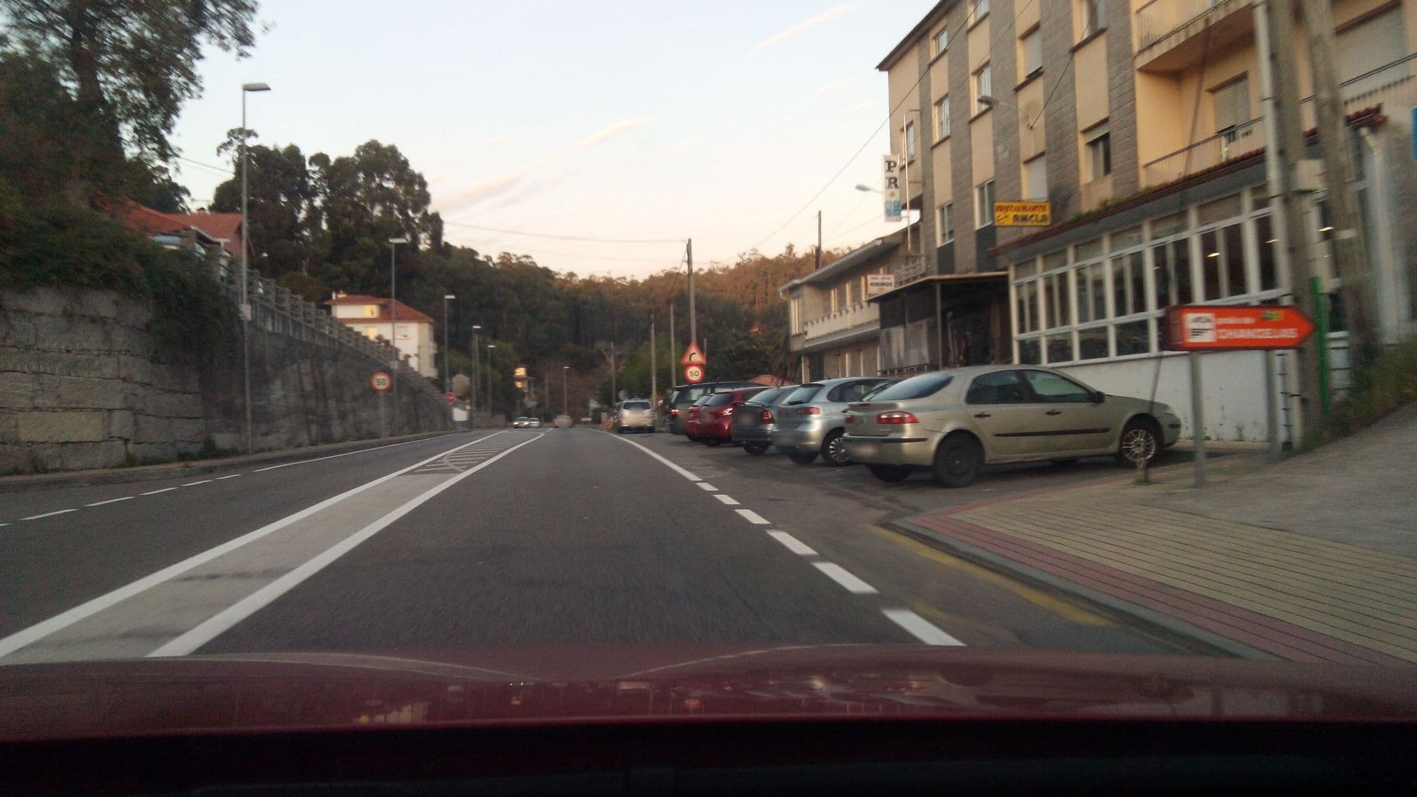 Street view near Pensión Residencia Airiños, Combarro — © lolailo (CC BY-SA · Mapillary)