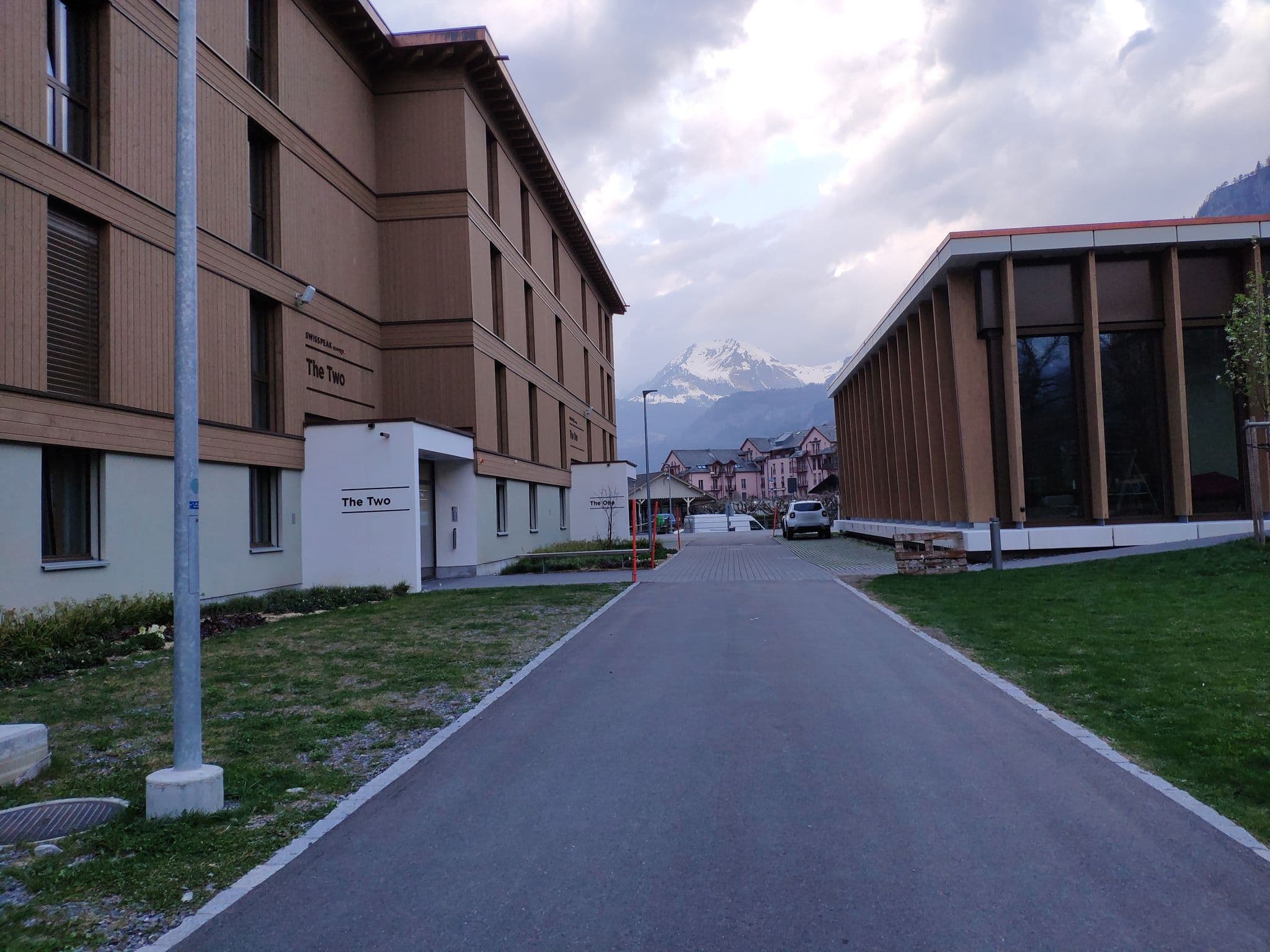 Street view near Swisspeak, Meiringen — © pmatuszy (CC BY-SA · Mapillary)