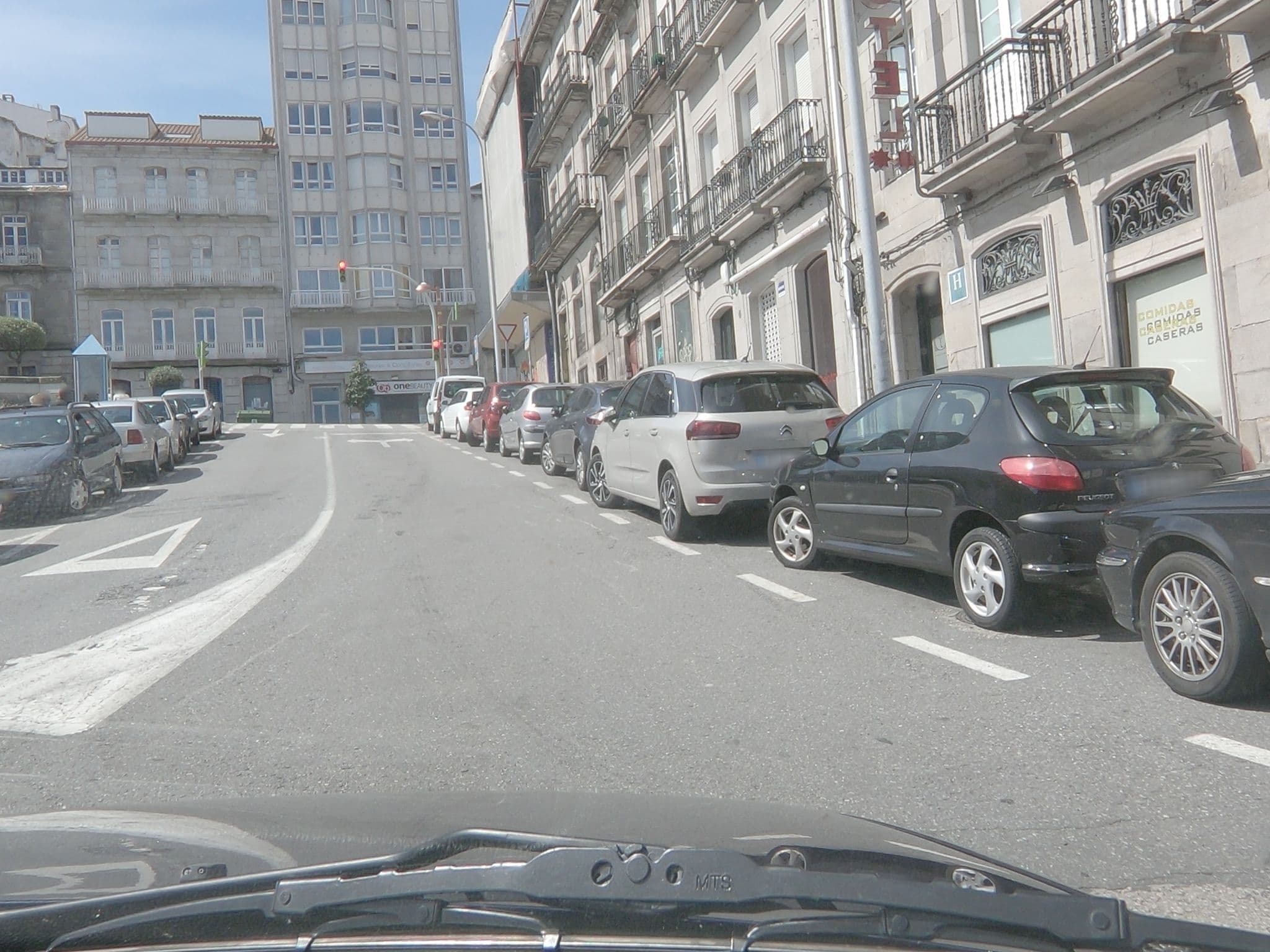 Street view near Hotel Lino, Vigo — © sanjorgepinho (CC BY-SA · Mapillary)