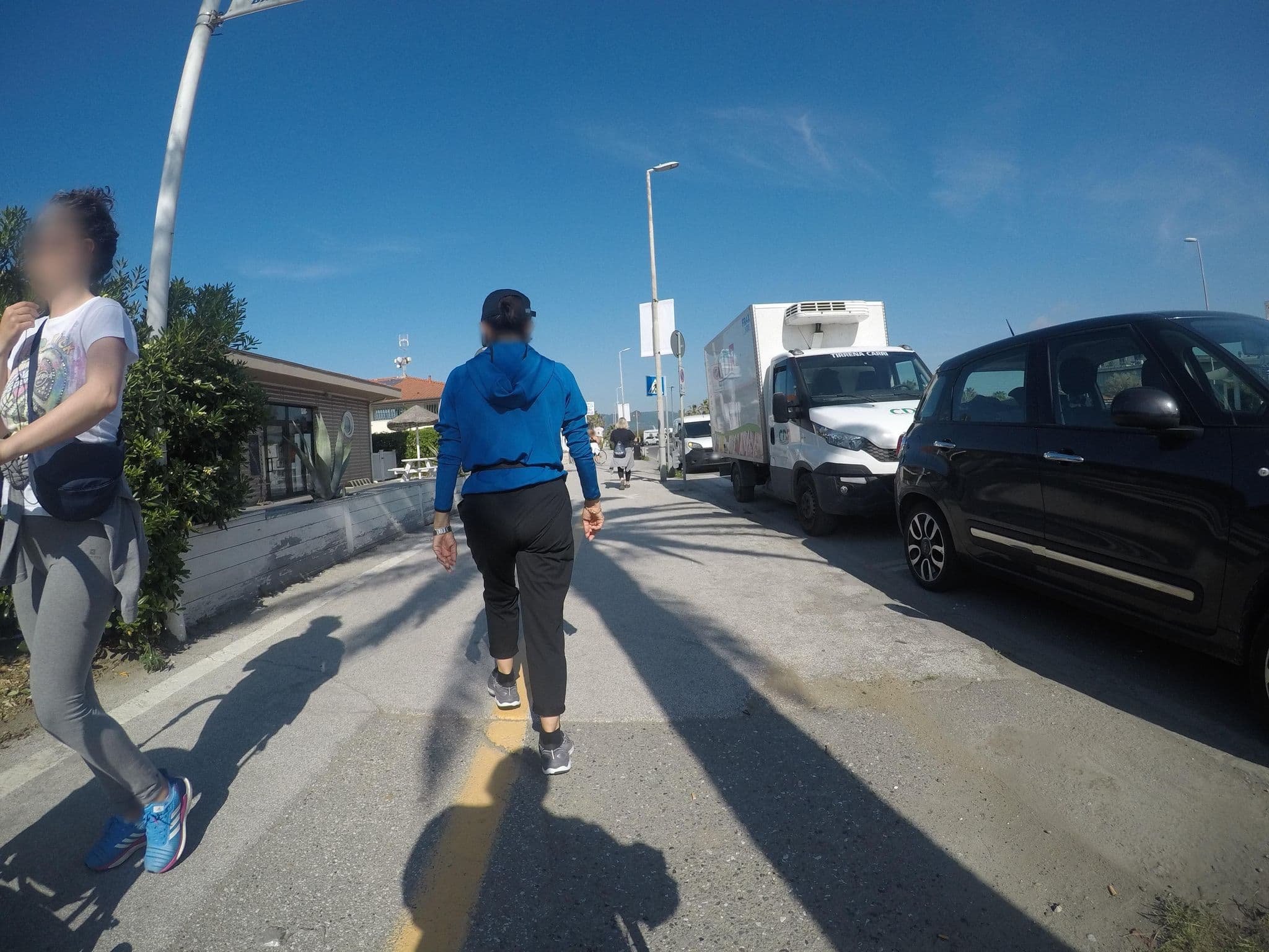 Street view near Hotel Delfino, Marina di Carrara — © cxc (CC BY-SA · Mapillary)
