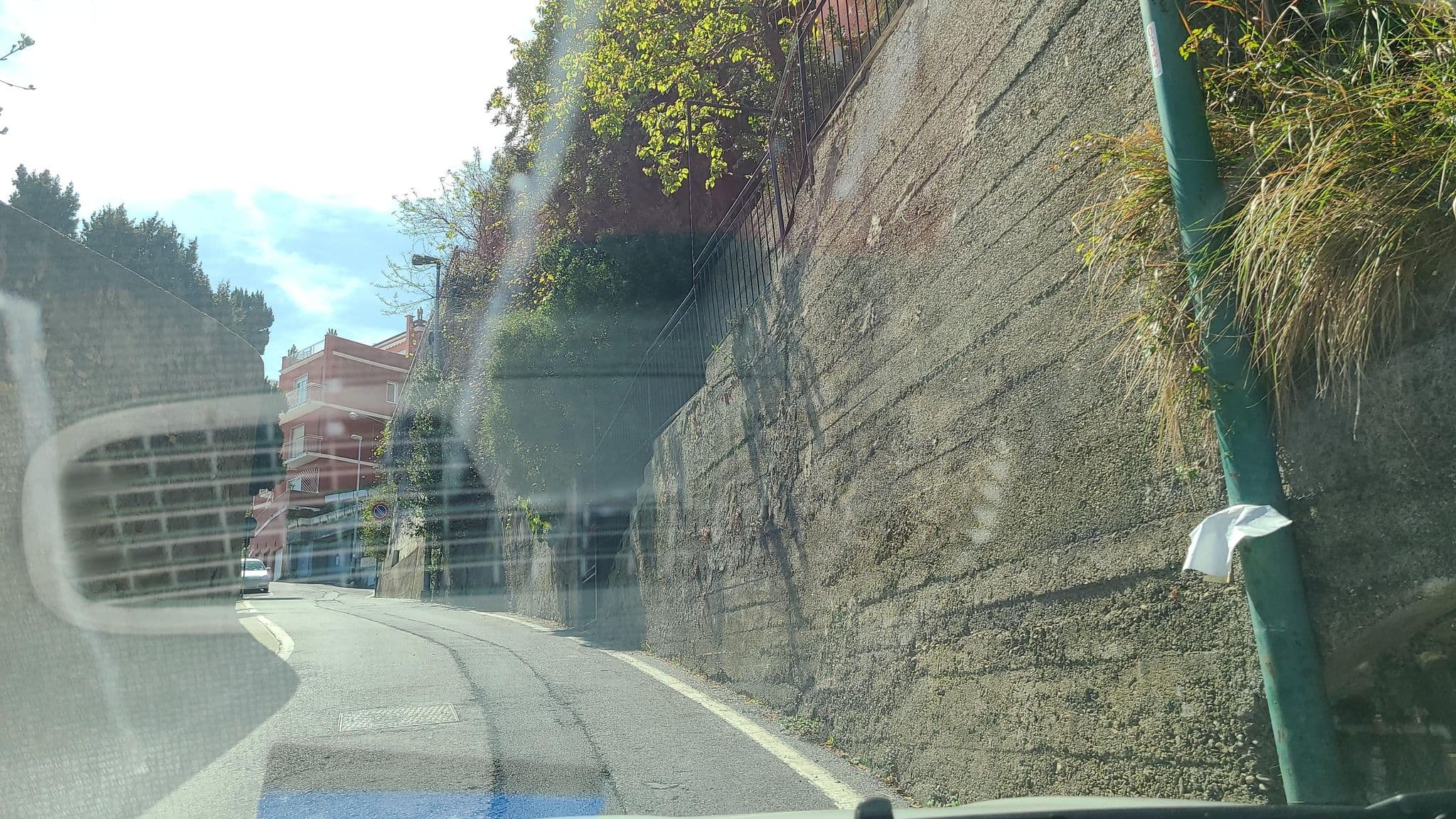 Street view near Hotel Pineta, Laigueglia — © chrisbeddow (CC BY-SA · Mapillary)