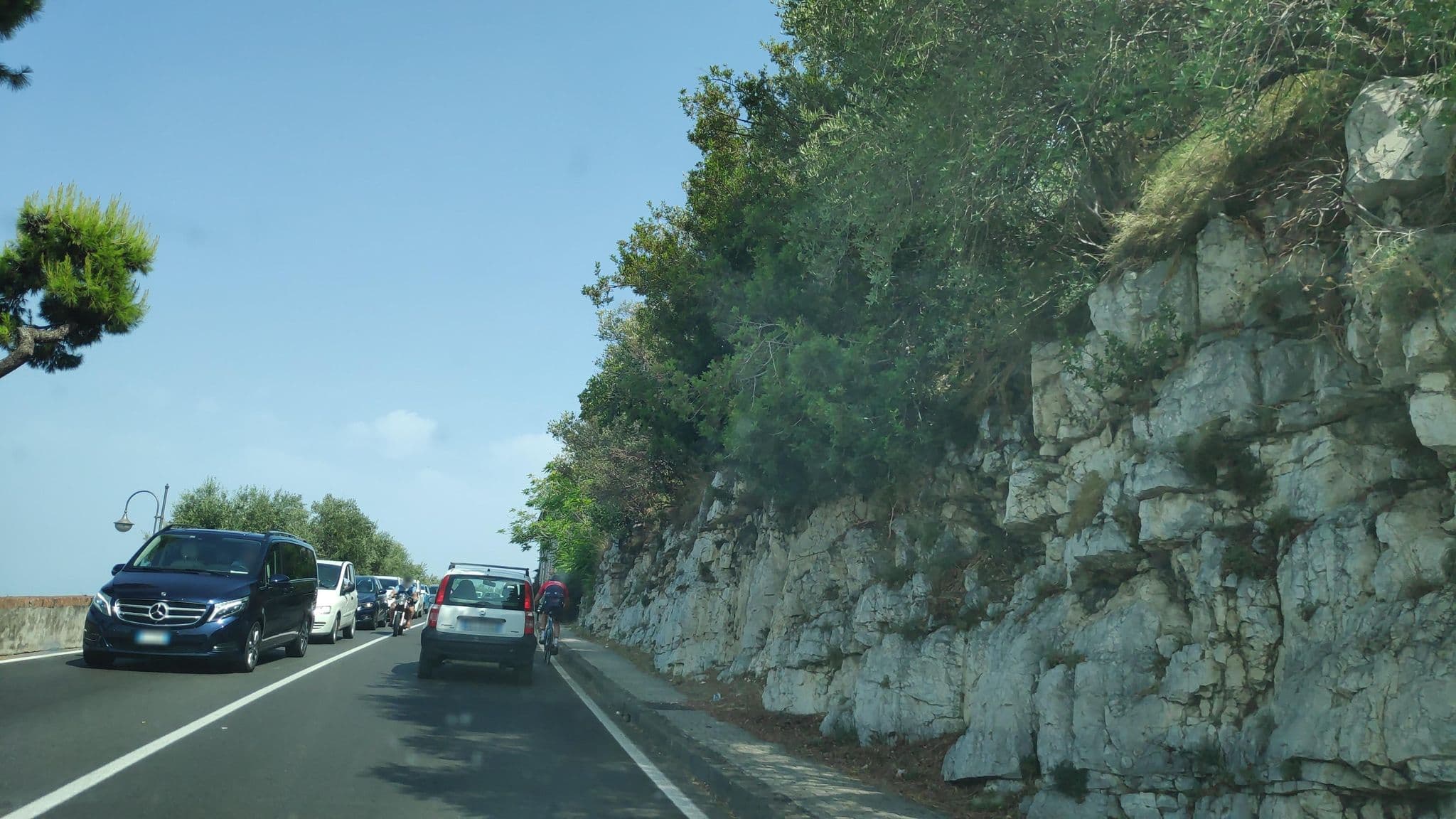 Street view near Hotel Mega Mare, Meta — © marcuscalabresus (CC BY-SA · Mapillary)