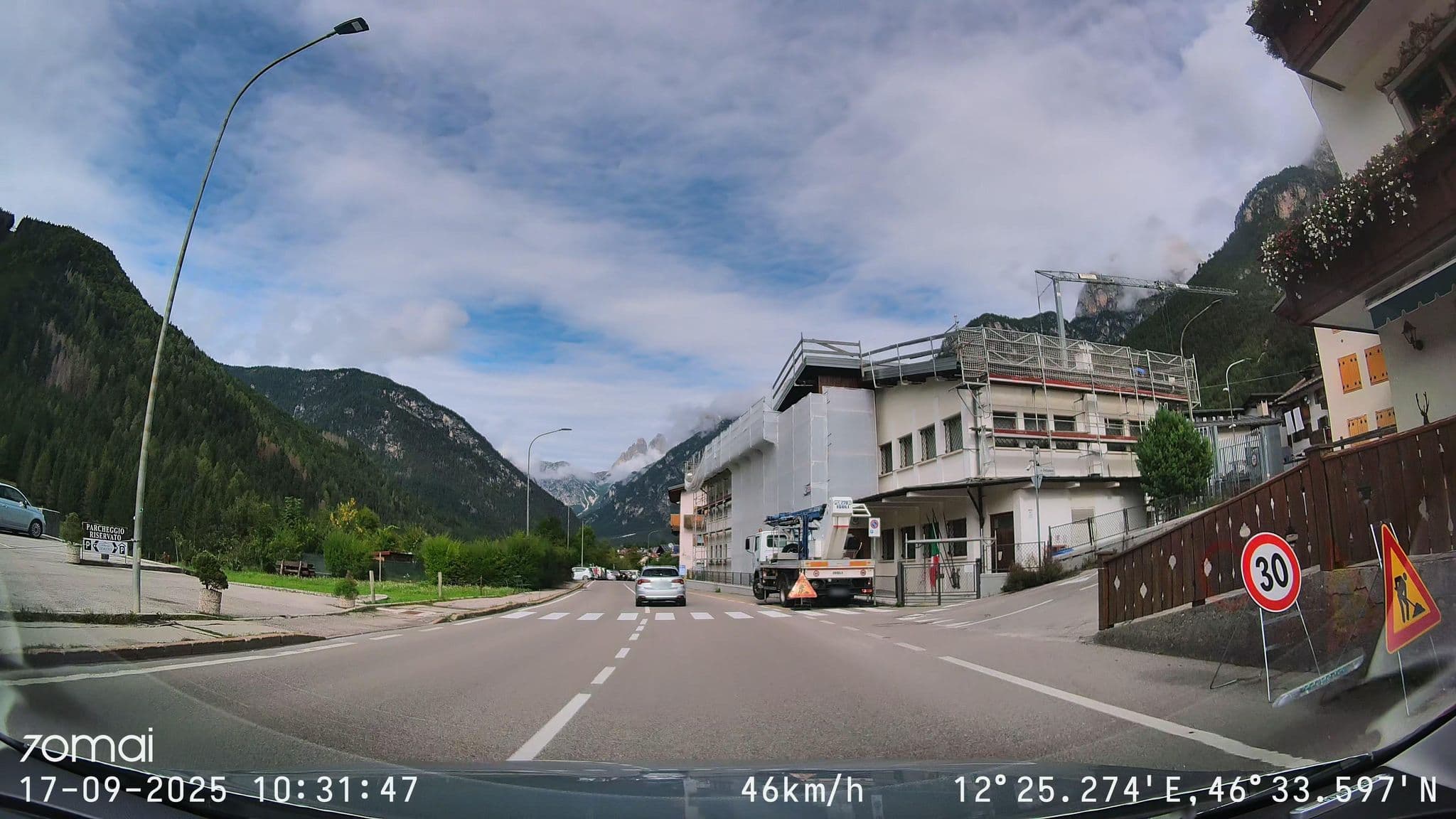 Street view near Hotel Serena - Tre Cime Views, Auronzo — © doriel (CC BY-SA · Mapillary)