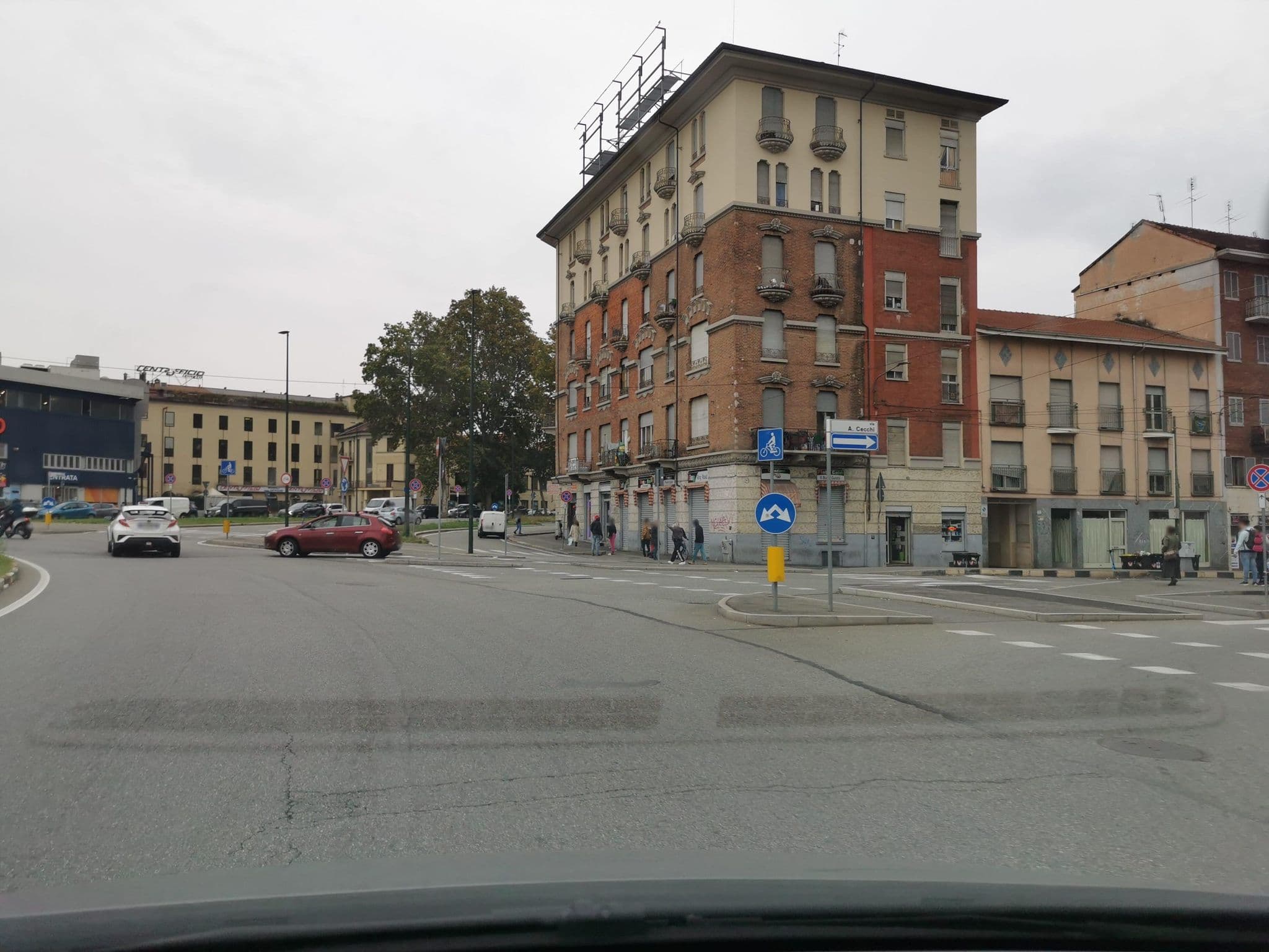 Street view near B&B HOTEL Torino President, Aurora — © canfe (CC BY-SA · Mapillary)