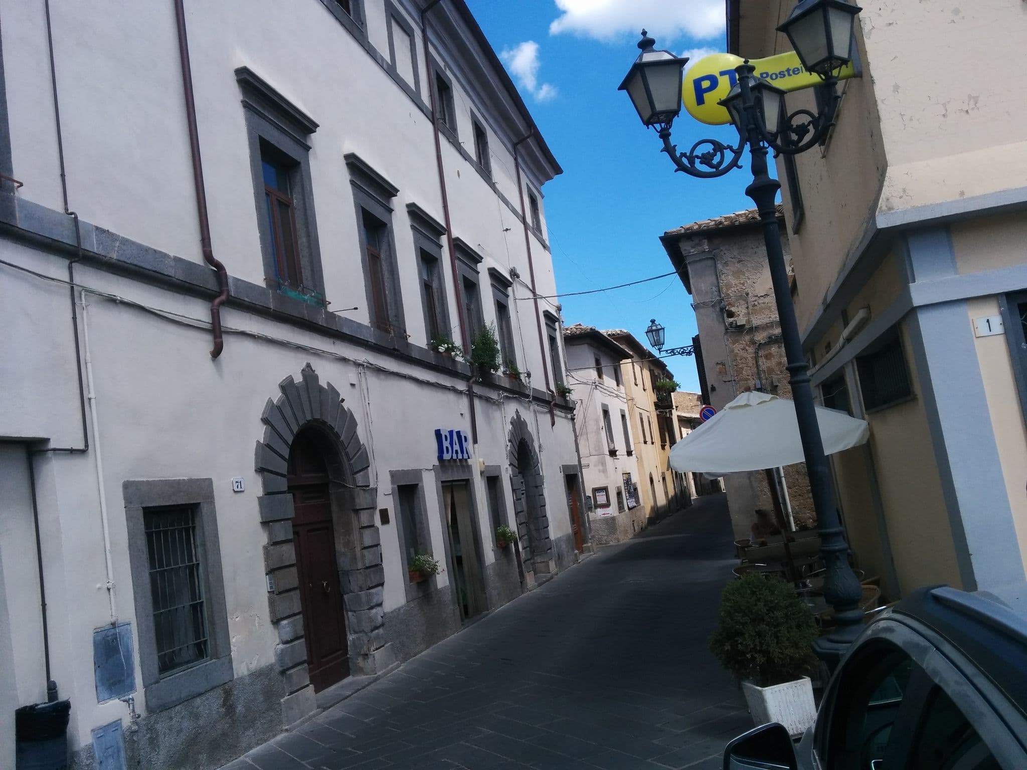 Street view near Palazzo Mazzini, Bagnoregio — © ponossino (CC BY-SA · Mapillary)