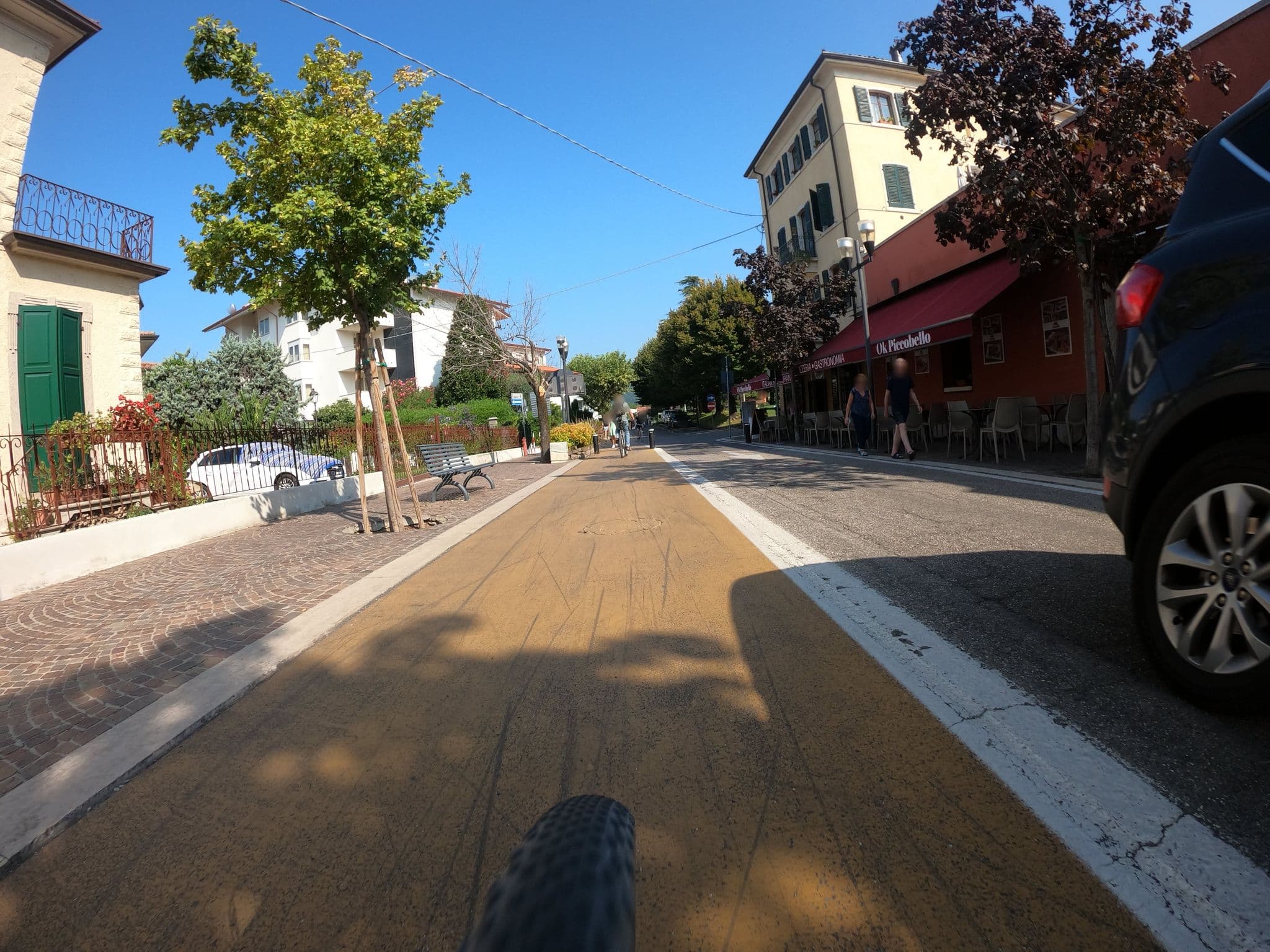 Street view near Hotel Alighieri - Bardolino, Bardolino — © plexi32 (CC BY-SA · Mapillary)