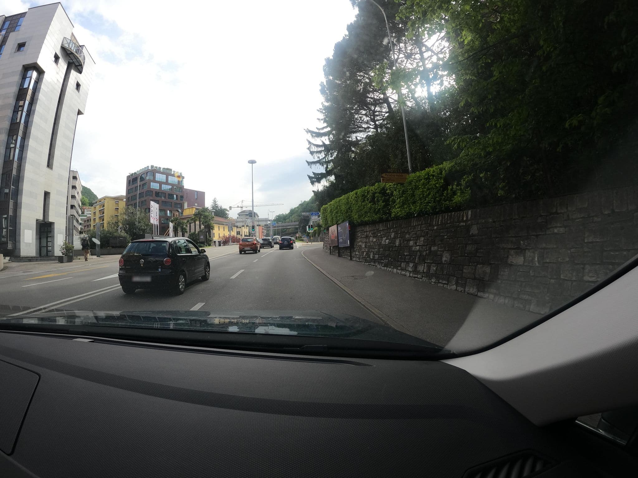 Street view near Hotel De La Paix Lugano, Sorengo — © borovac (CC BY-SA · Mapillary)
