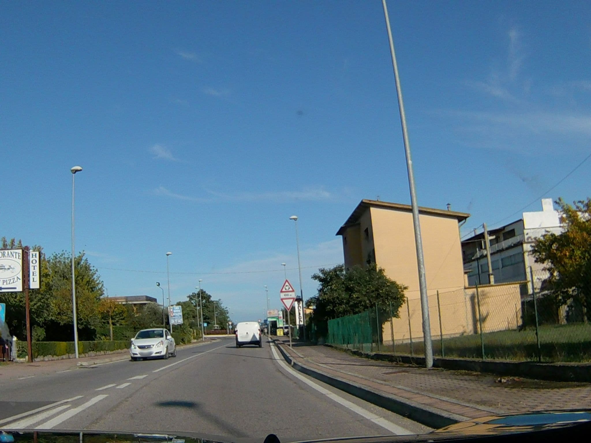 Street view near Sullivan Ristorante & Hotel, Ponte San Marco — © endszbrxns (CC BY-SA · Mapillary)