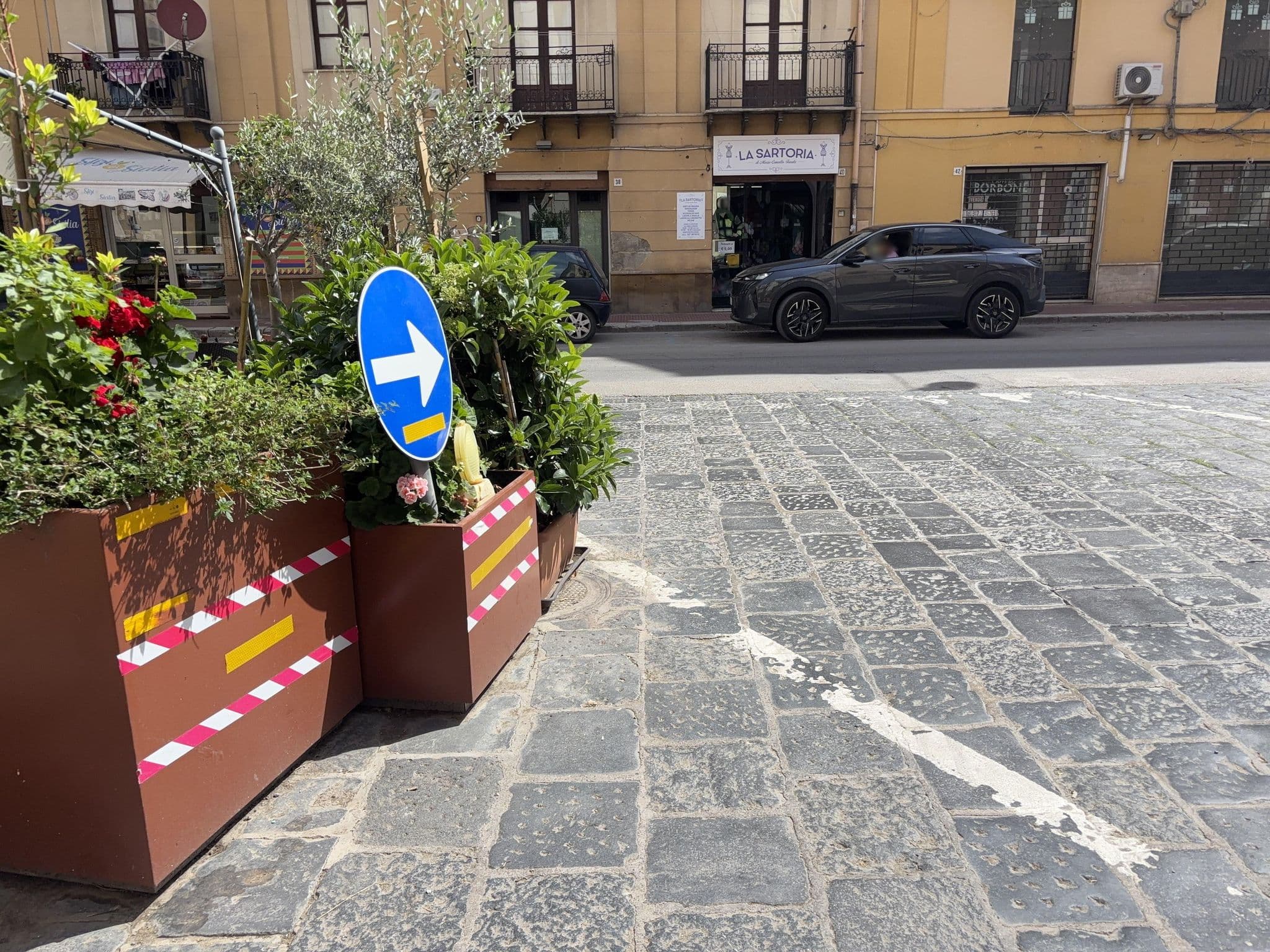 Street view near B&B Santa Lucia, Caltanissetta — © robot8a (CC BY-SA · Mapillary)