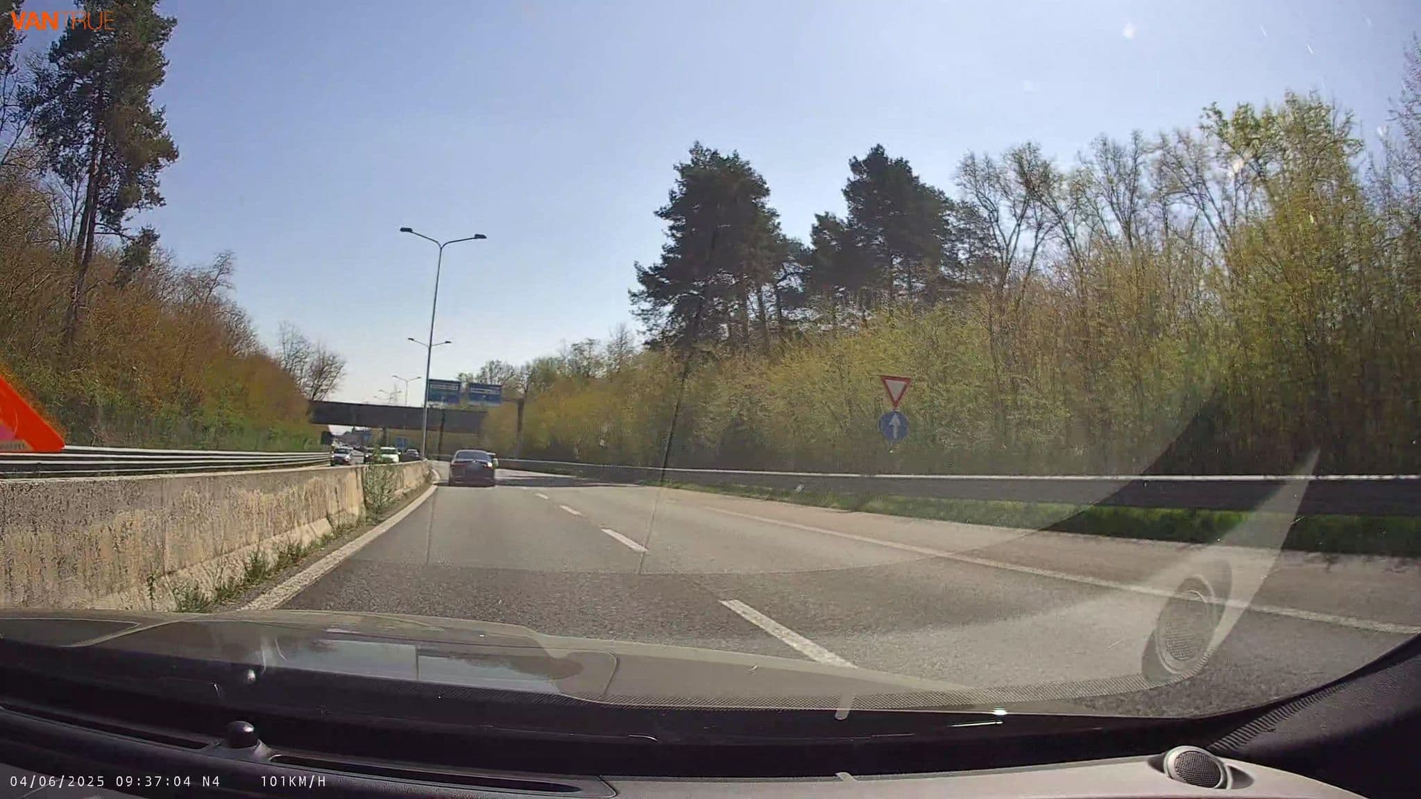 Street view near La Siesta Bed & Residence, Cardano al Campo — © fcignat (CC BY-SA · Mapillary)