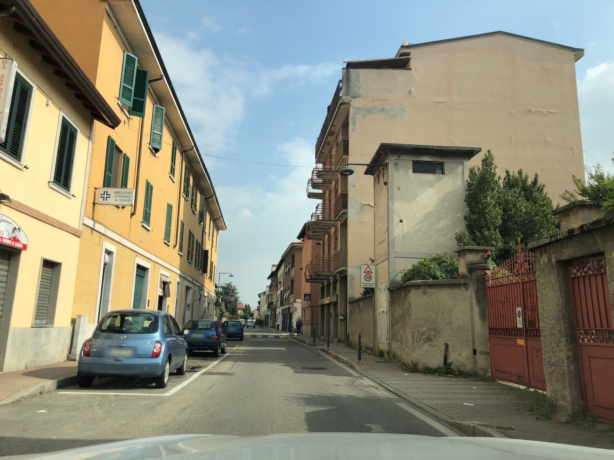 Street view near B&B Le camere di Aladino, Carugate — © adirricor (CC BY-SA · Mapillary)