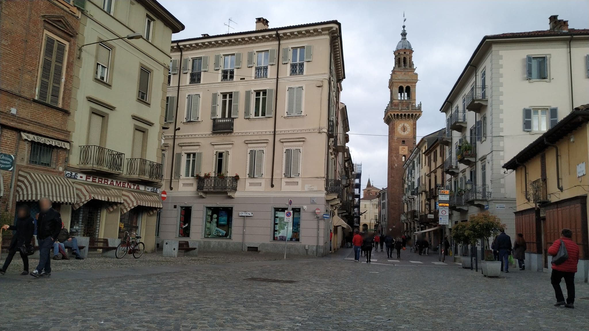 Street view near B&B "Il Cortiletto", Casale Monferrato — © mikki65 (CC BY-SA · Mapillary)