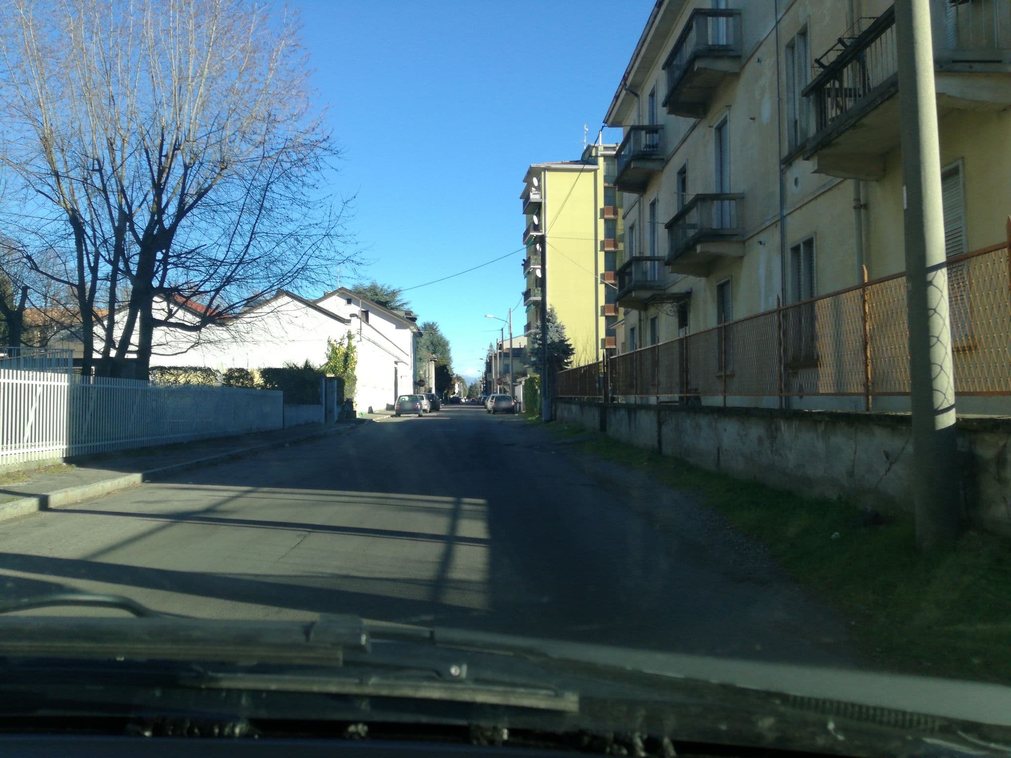 Street view near SHD Srl - Saporiti Hotel Design, Gallarate — © aury88 (CC BY-SA · Mapillary)