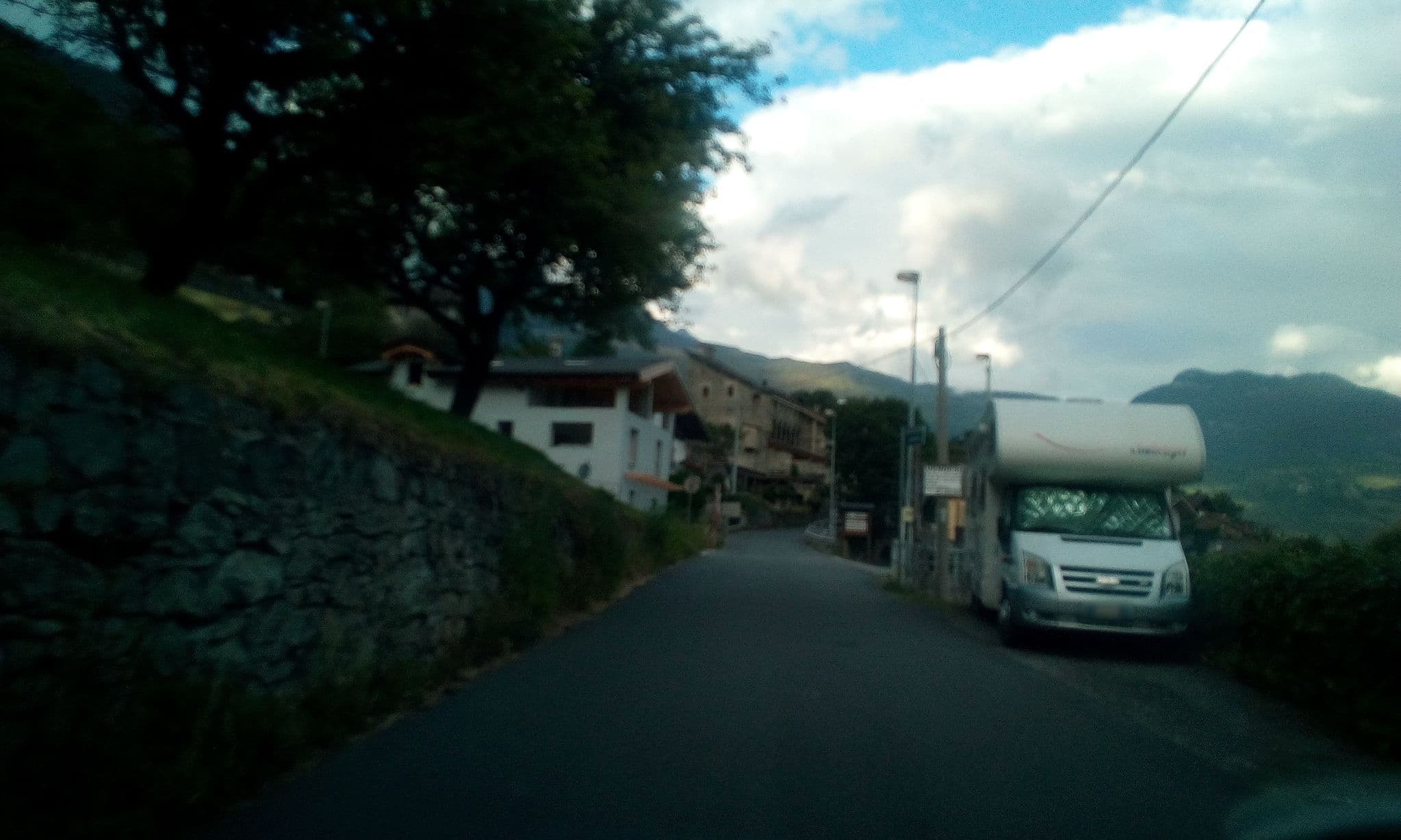Street view near B&B Le Lierre, Chatillon — © gianmarionavi (CC BY-SA · Mapillary)
