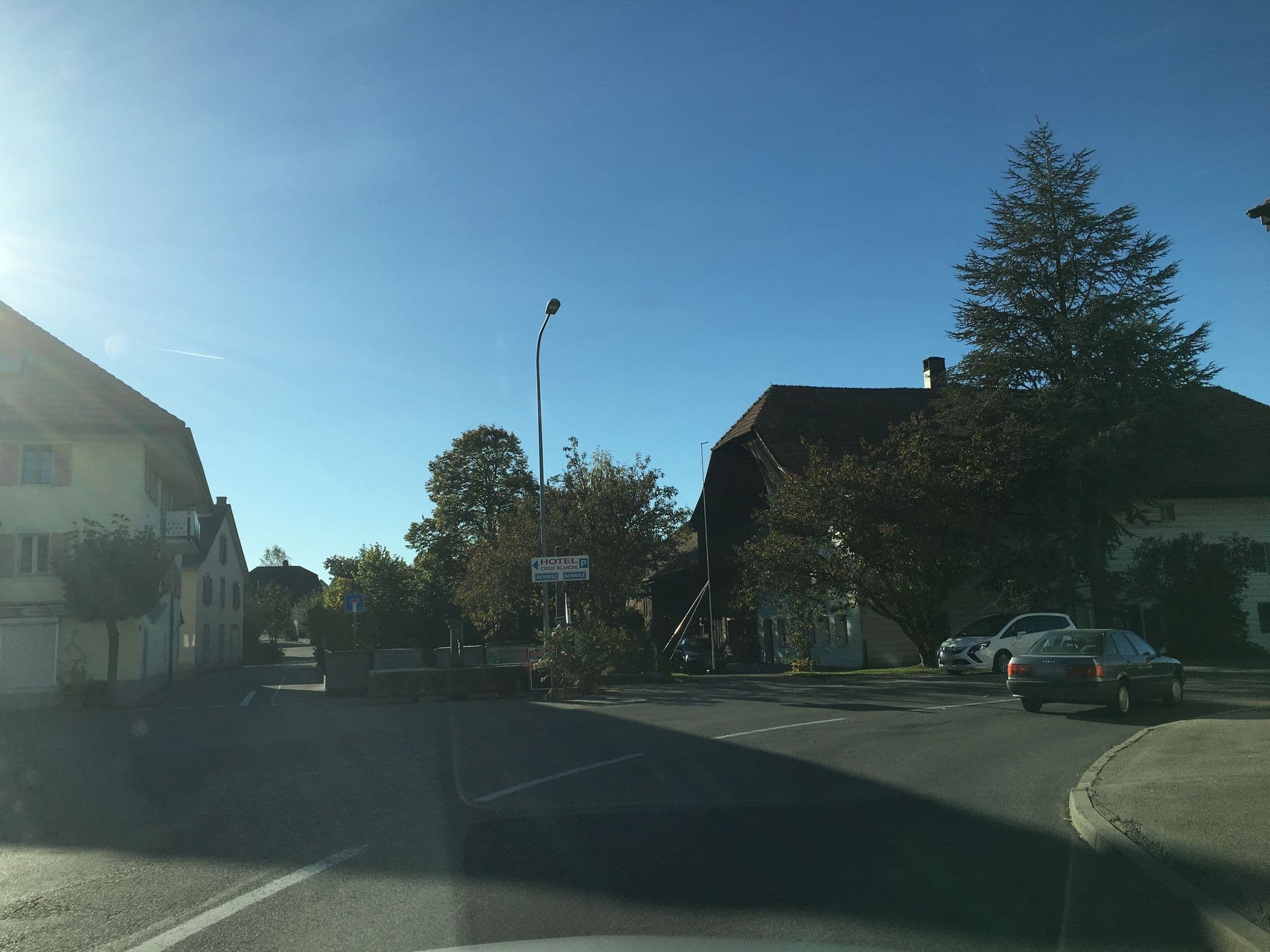 Street view near Hôtel-Restaurant de la Croix Blanche, Vuadens — © chuck (CC BY-SA · Mapillary)
