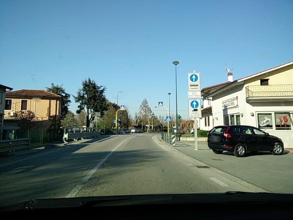 Street view near LOCAZIONE TURISTICA 2, Tessera — © bellazambo (CC BY-SA · Mapillary)