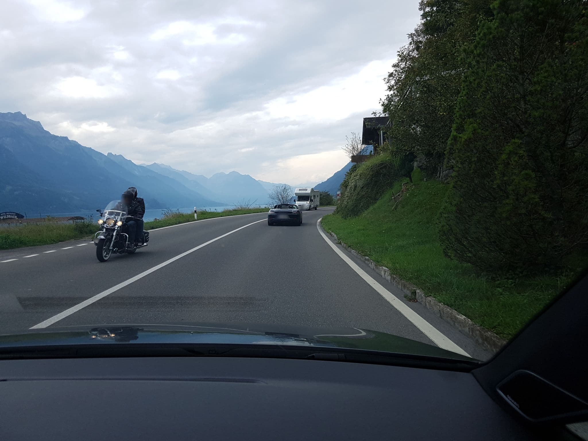 Street view near Wildbach, Brienz — © axe (CC BY-SA · Mapillary)