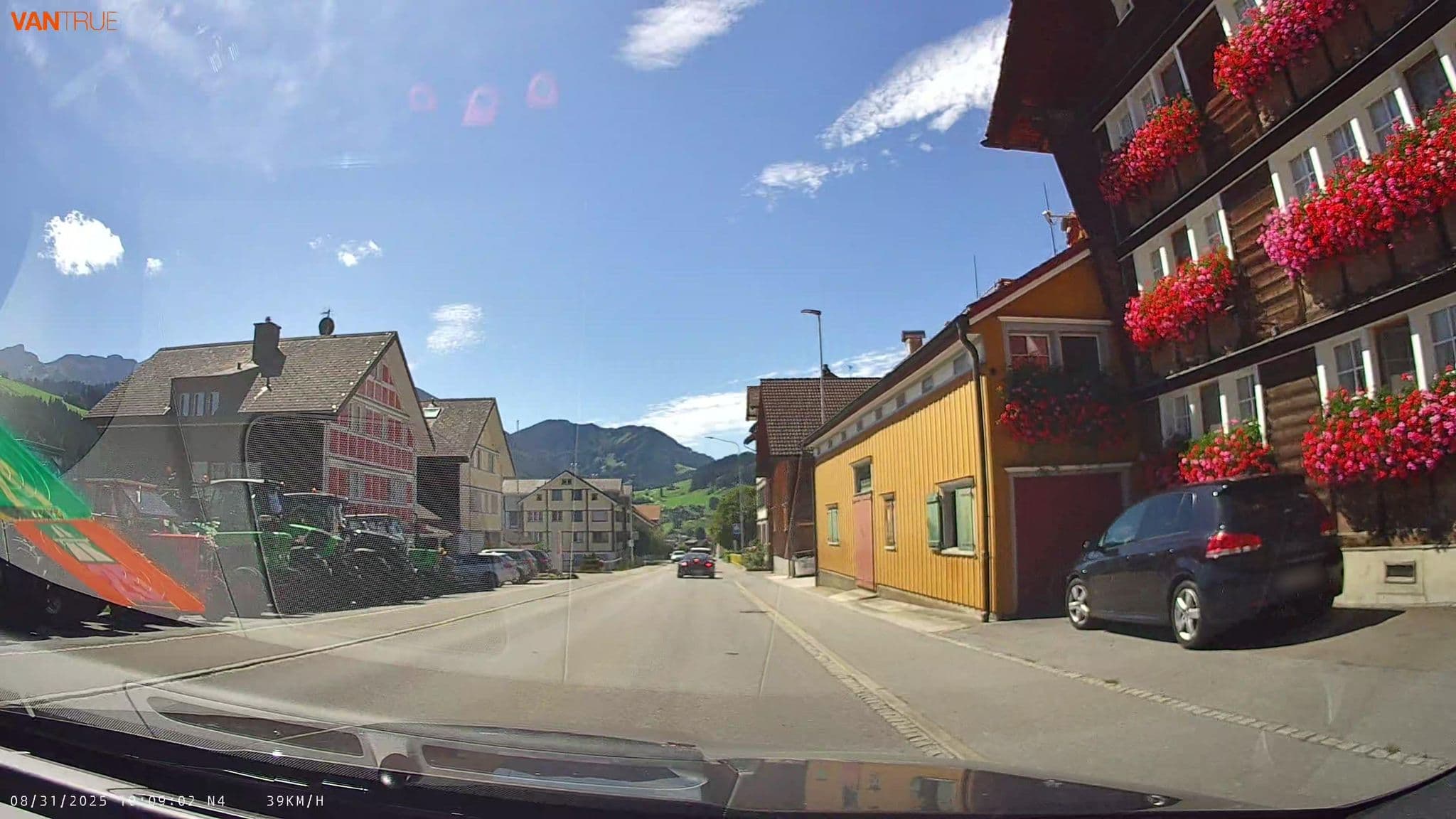 Street view near Erika, Gonten — © fcignat (CC BY-SA · Mapillary)
