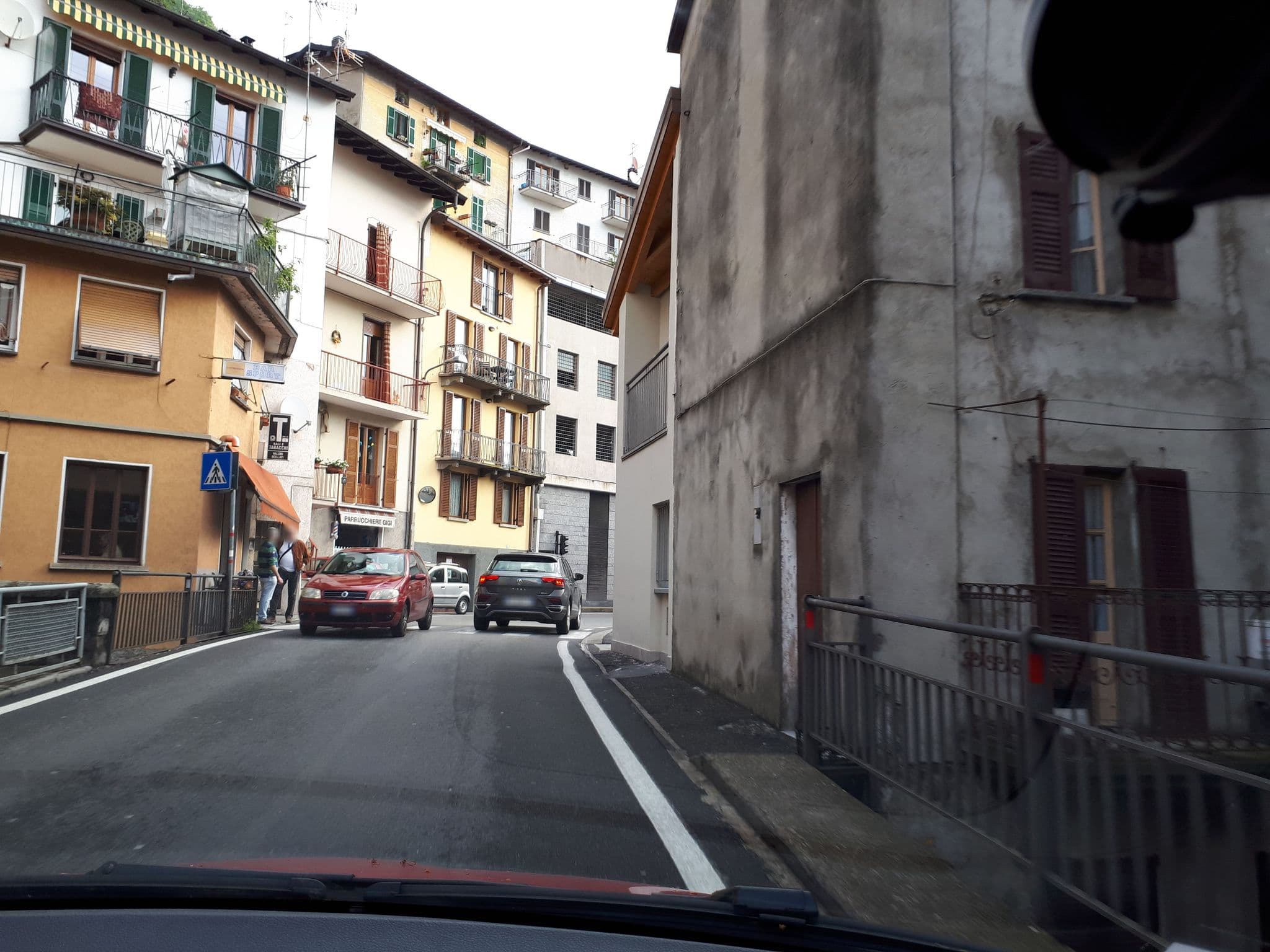 Street view near Villa Clementina Boutique Hotel, Lezzeno — © kaitu (CC BY-SA · Mapillary)