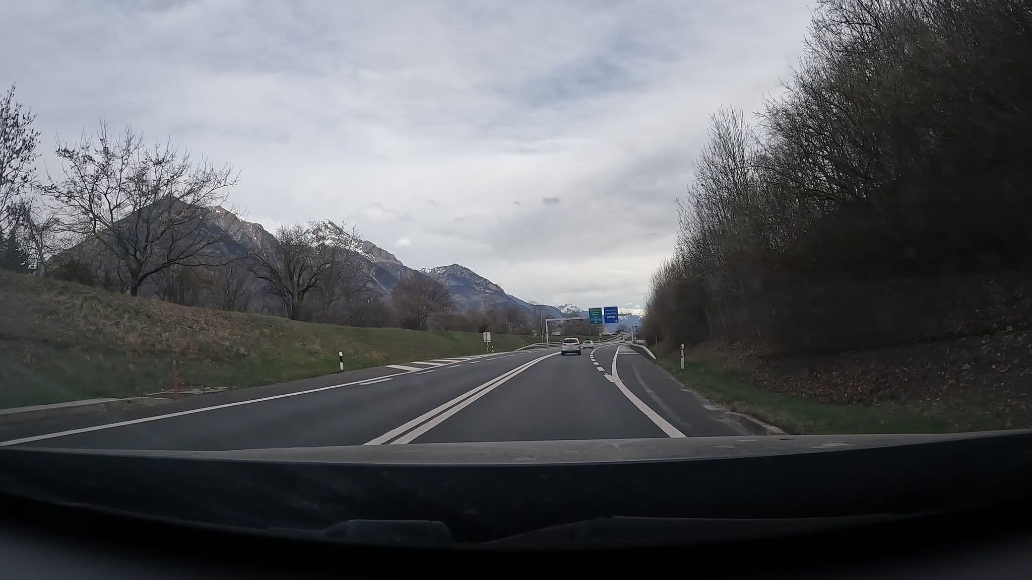Street view near Neivilles TCS Camping, Martigny-Ville — © vinisa (CC BY-SA · Mapillary)