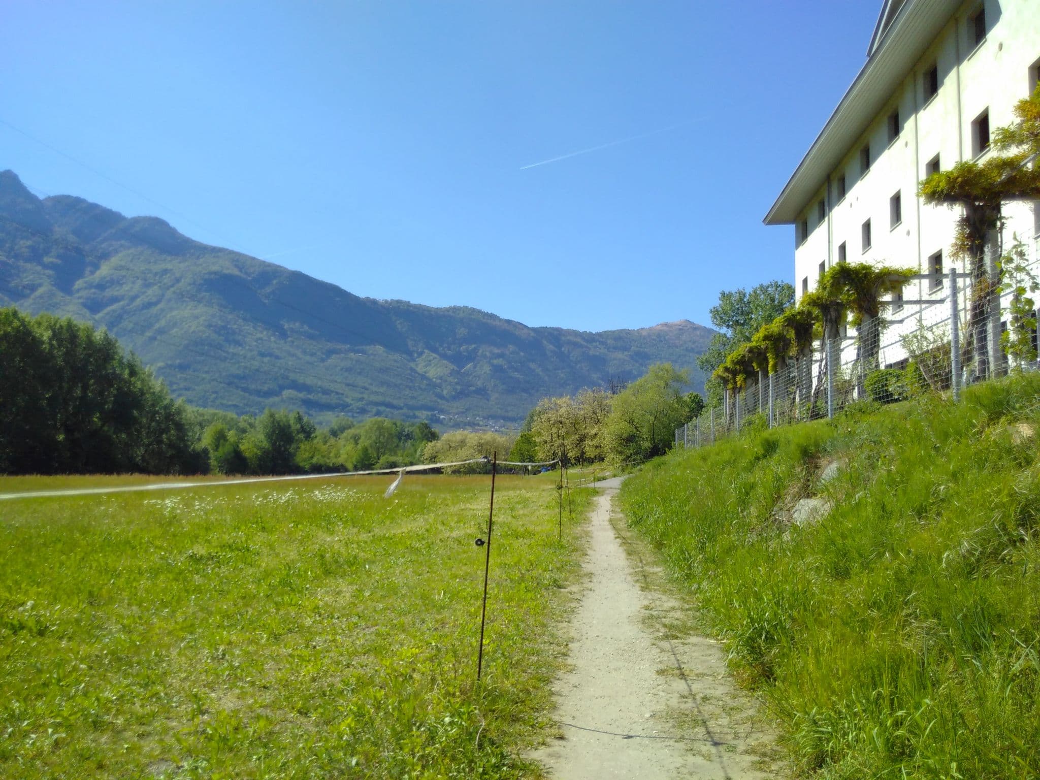 Street view near Bellinzona Sud, Monte Carasso — © lto (CC BY-SA · Mapillary)