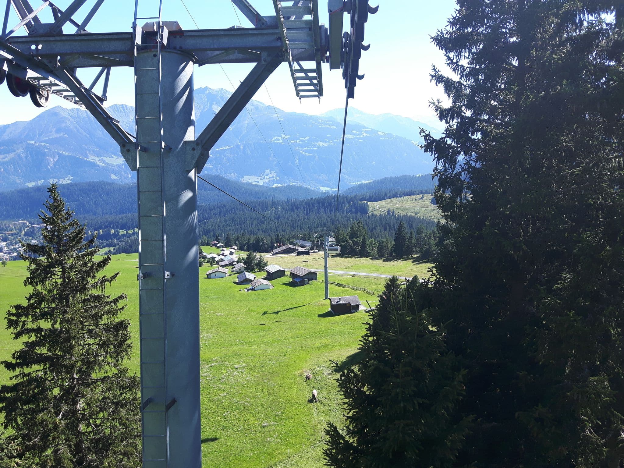 Street view near Crap la Foppa, Flims — © endszbrxns (CC BY-SA · Mapillary)