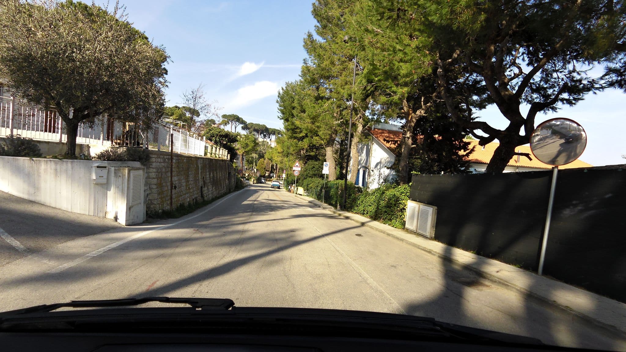 Street view near Bed and Breakfast Vivere il Mare, Numana — © czmrtn (CC BY-SA · Mapillary)