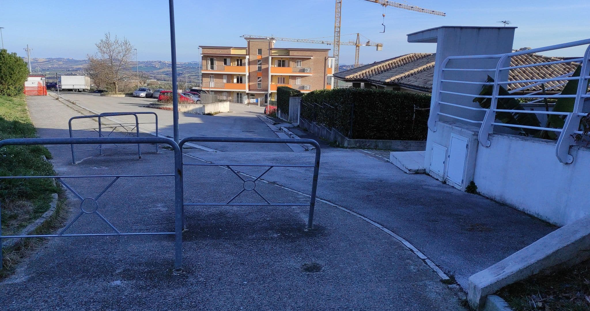 Street view near Villa Belohorizonte B&B Hotel Macerata, Piediripa — © jeawrong (CC BY-SA · Mapillary)