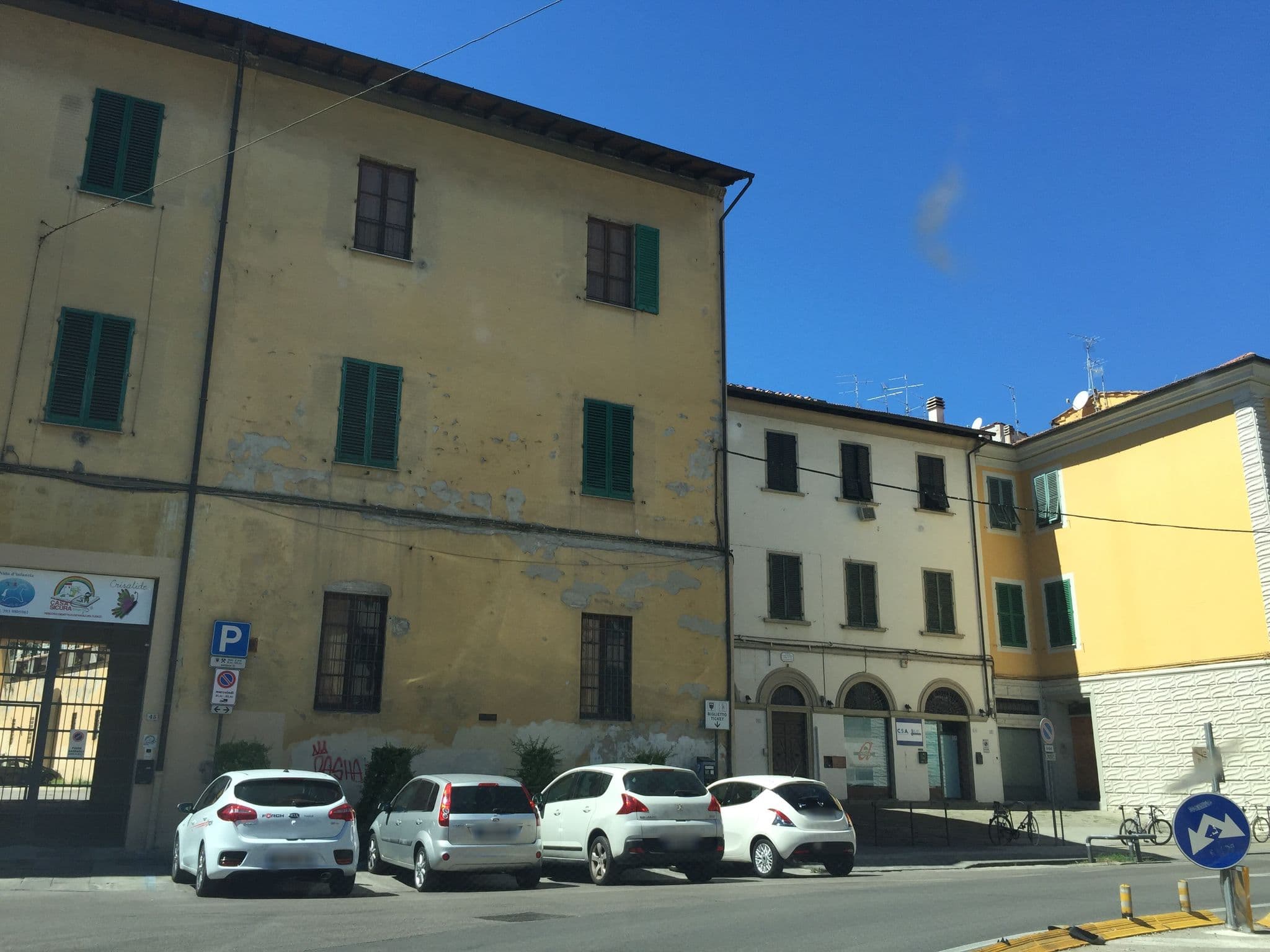 Street view near Casa Rowe B&B, Pistoia — © mapillary_service (CC BY-SA · Mapillary)