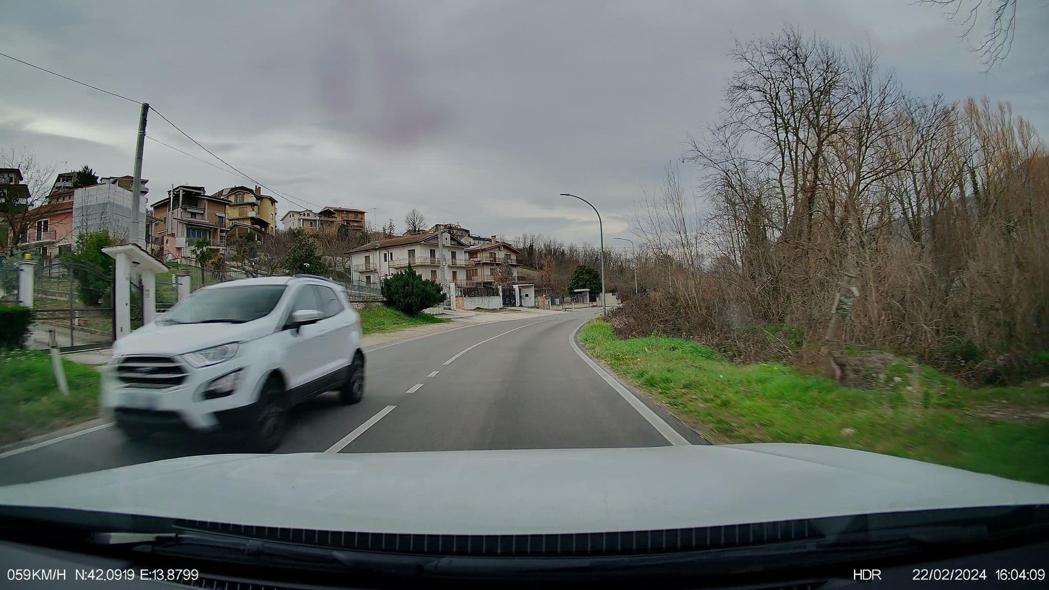 Street view near La Freccia e il Leone, Pratola Peligna — © Hrabroslav (CC BY-SA · Mapillary)