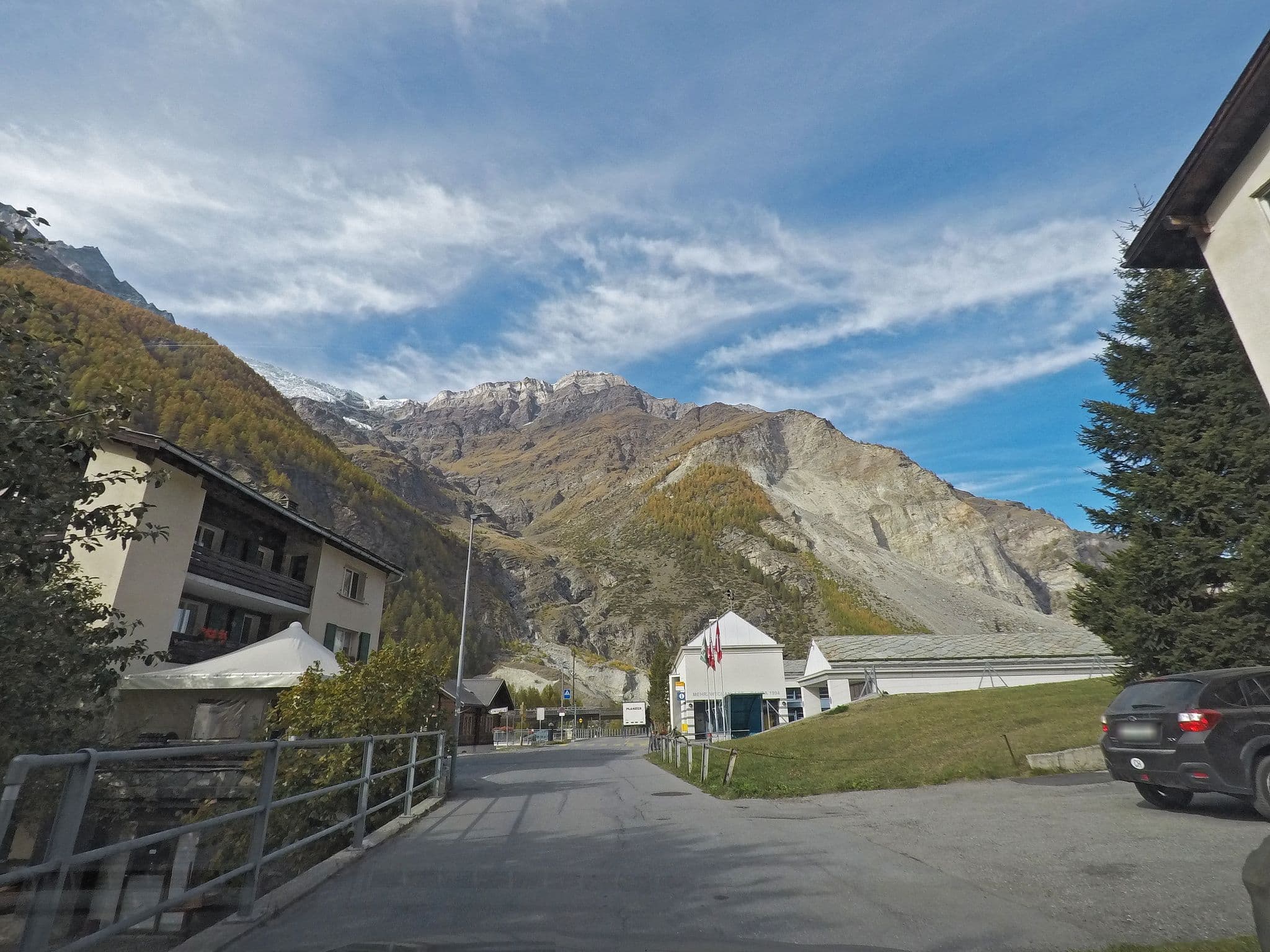 Street view near Klein Matterhorn, Sankt Niklaus — © canadarunner (CC BY-SA · Mapillary)