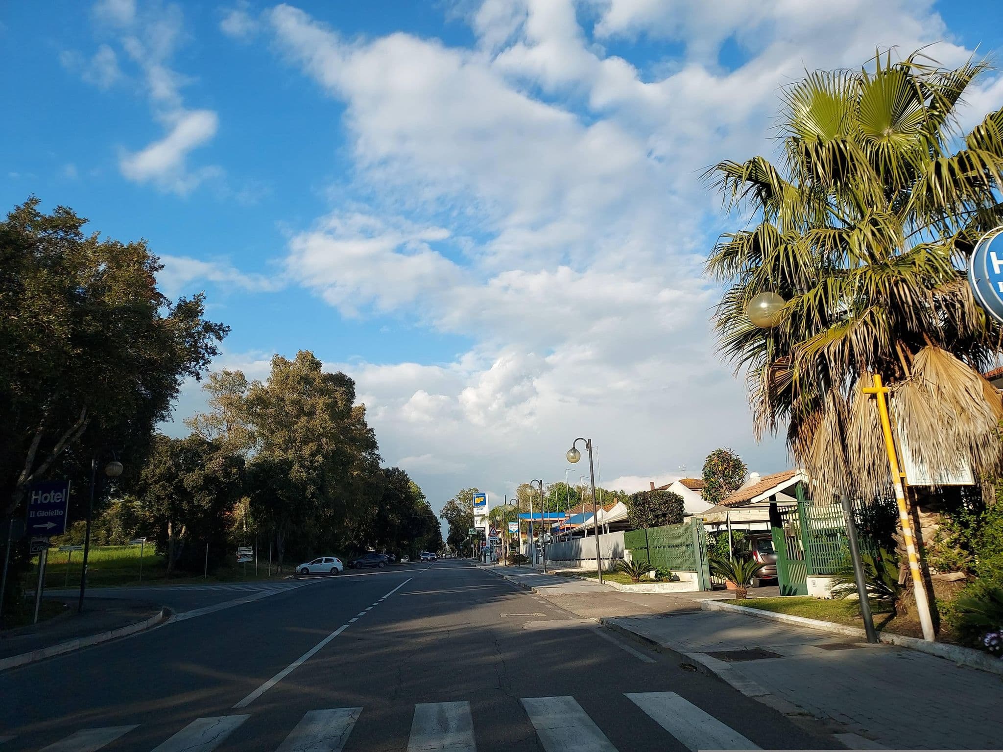 Street view near Hotel Il Gioiello Sabaudia, Sabaudia — © odiug (CC BY-SA · Mapillary)