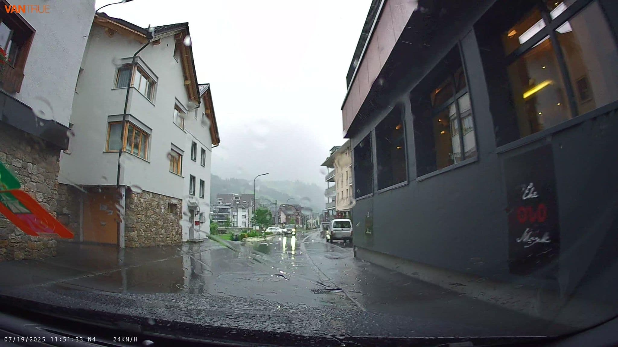 Street view near Central, Engelberg — © fcignat (CC BY-SA · Mapillary)