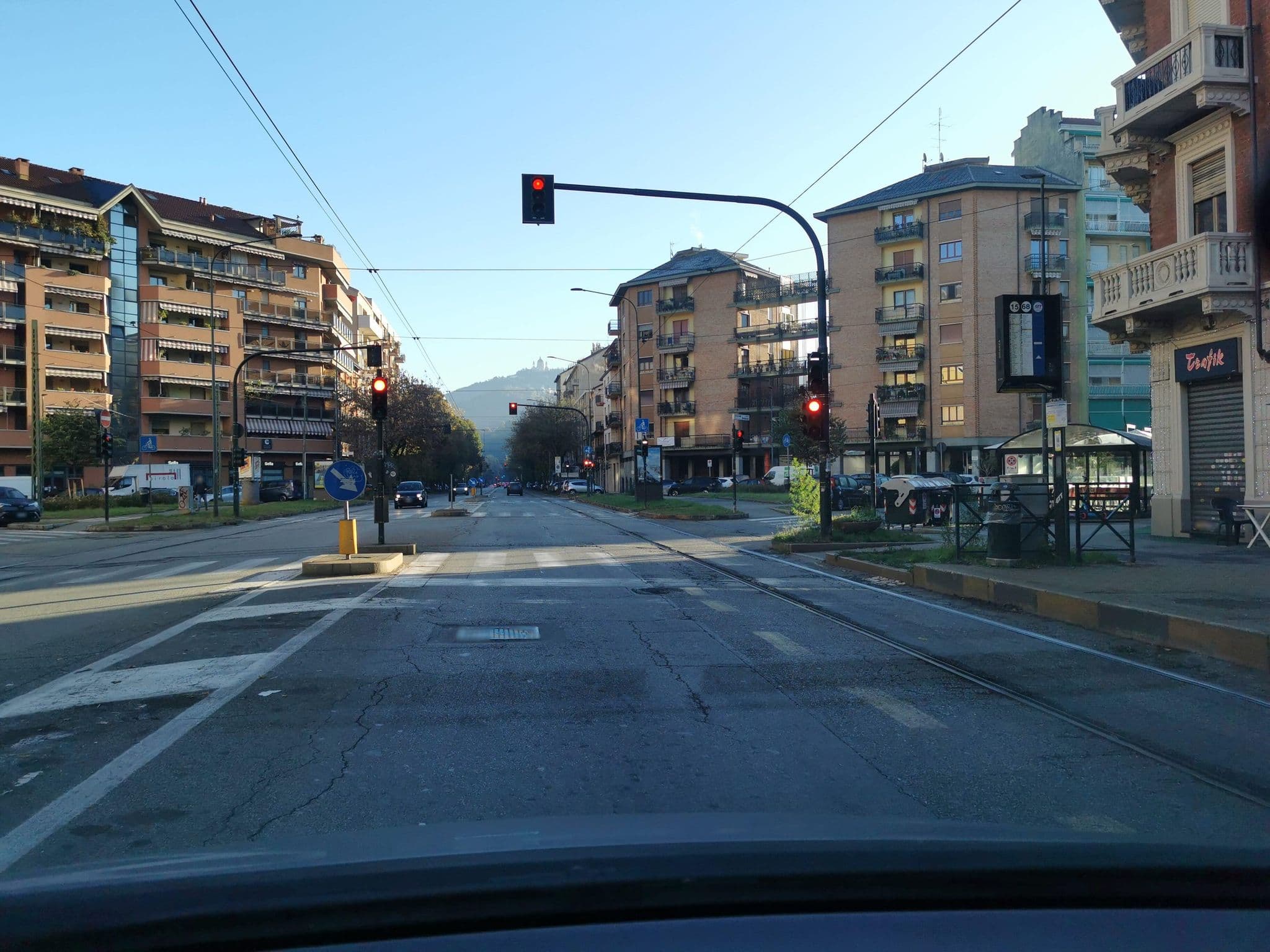 Street view near Loftnovantadue, Vanchiglietta — © canfe (CC BY-SA · Mapillary)