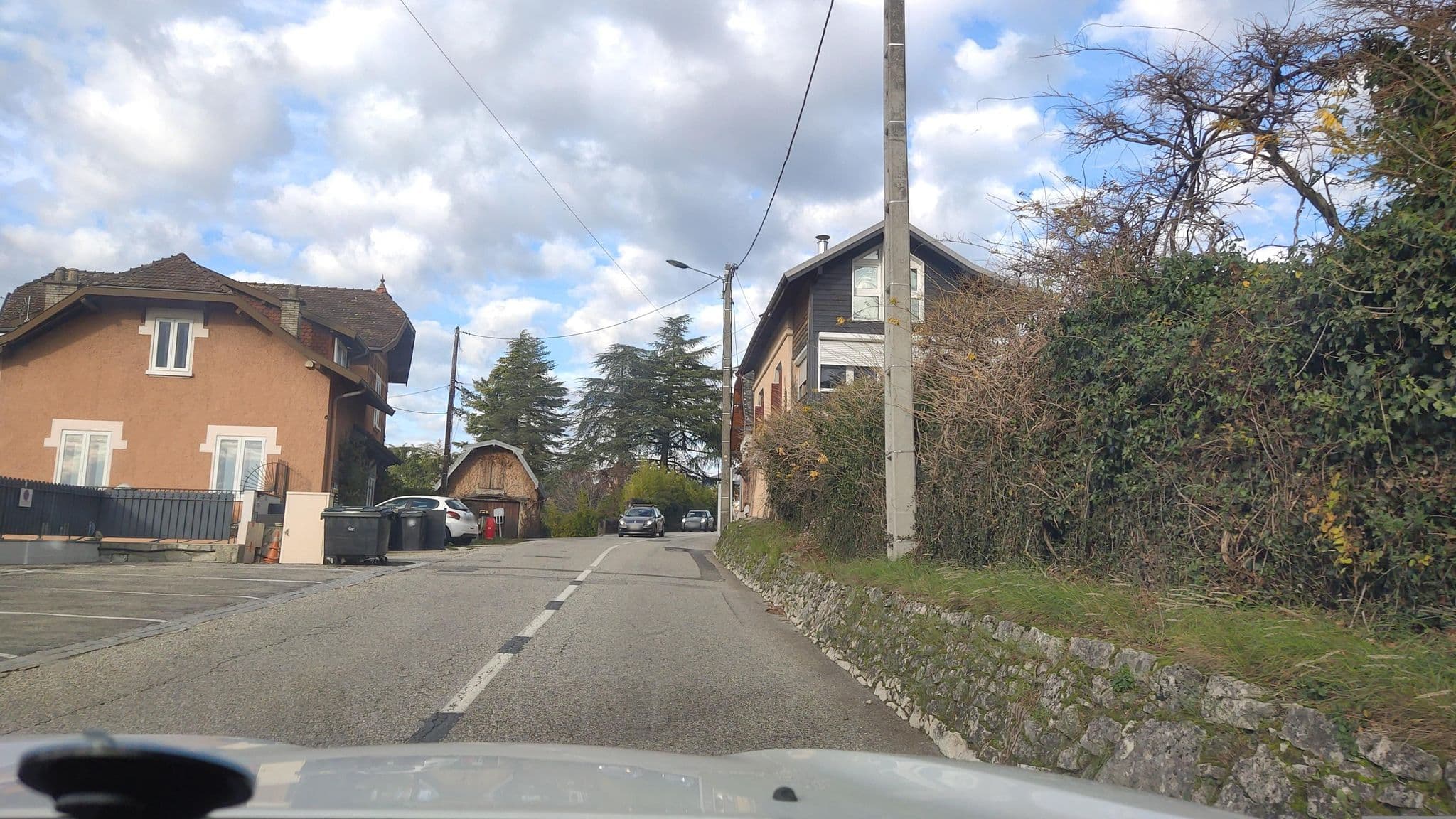 Street view near Hôtel Les Suites du Lac, Brison-Saint-Innocent — © MatthieuF4FNE (CC BY-SA · Mapillary)