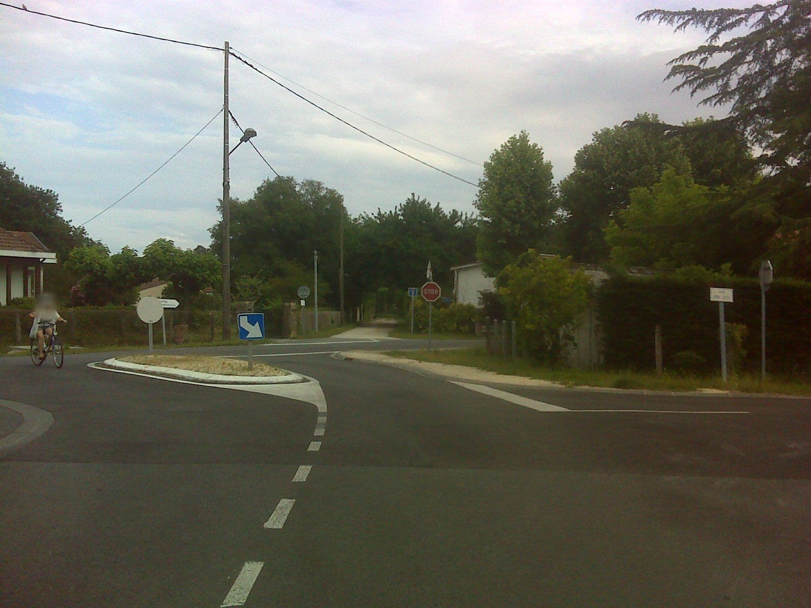 Street view near Le Boïate Hotel et Salon de Thé, Arès — © bernardvoyageur (CC BY-SA · Mapillary)
