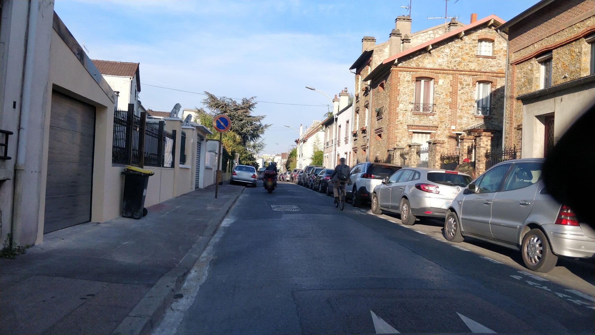 Street view near HOTEL, Gentilly — © svr123456789 (CC BY-SA · Mapillary)