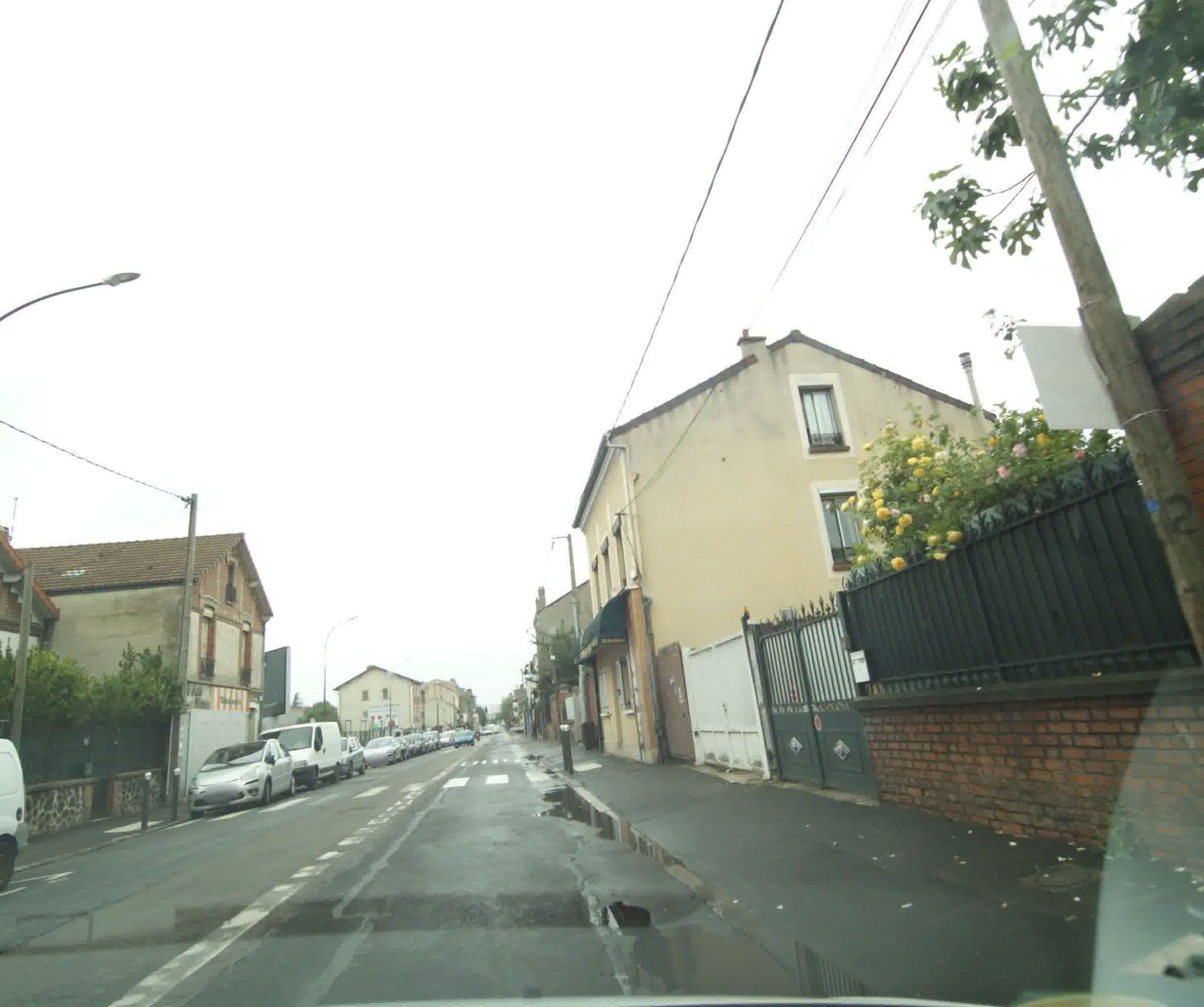 Street view near hotel poussin rouge, Argenteuil — © sogefi (CC BY-SA · Mapillary)