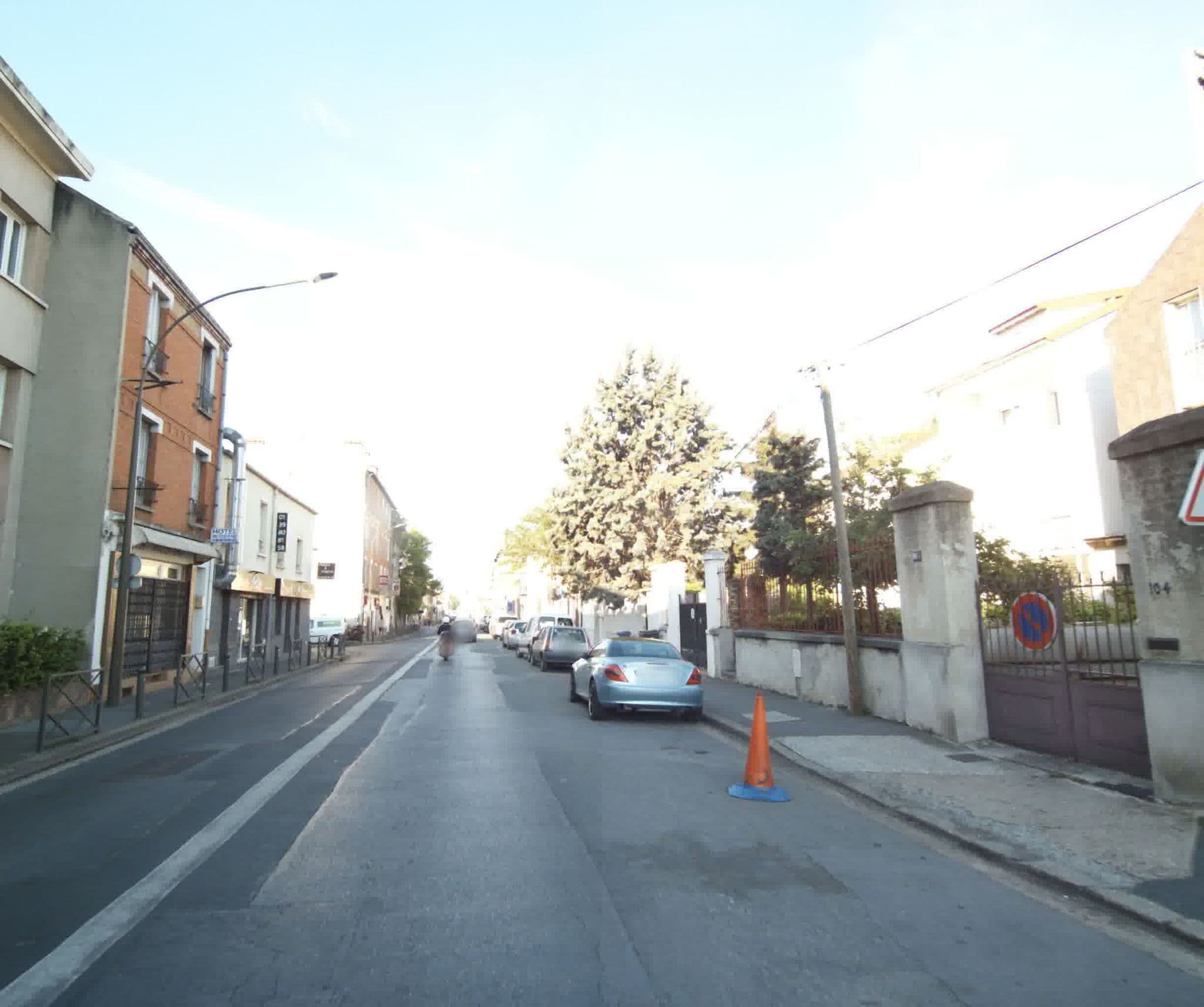Street view near HOTEL MODERNE, Argenteuil — © sogefi (CC BY-SA · Mapillary)